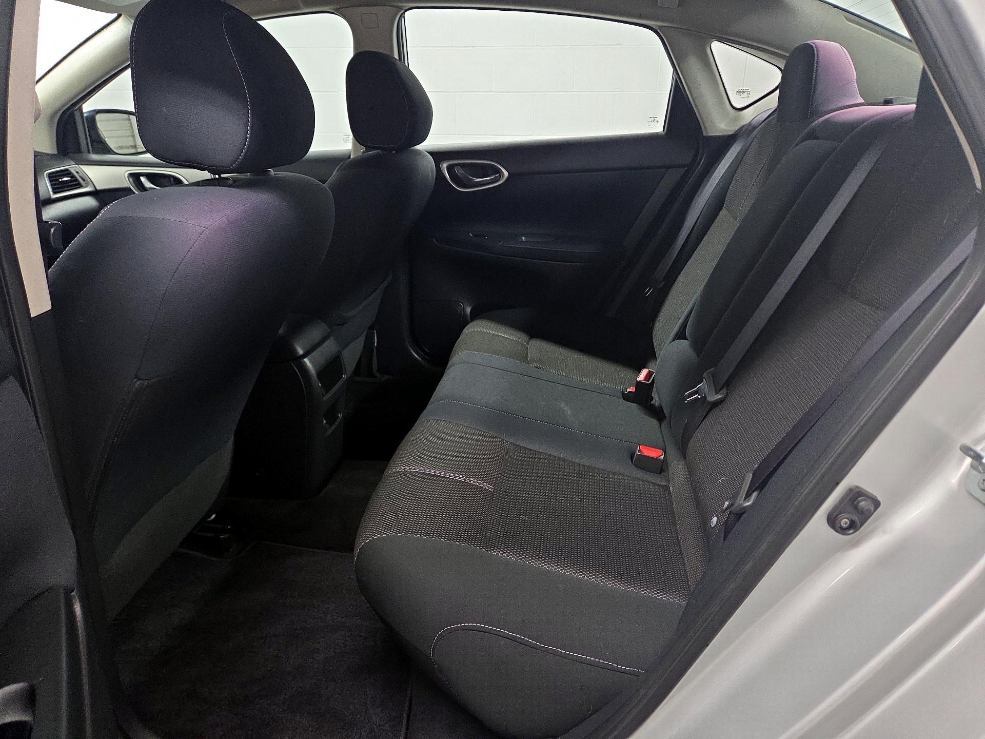 Thumbnail: 2014 Nissan Sentra - 17