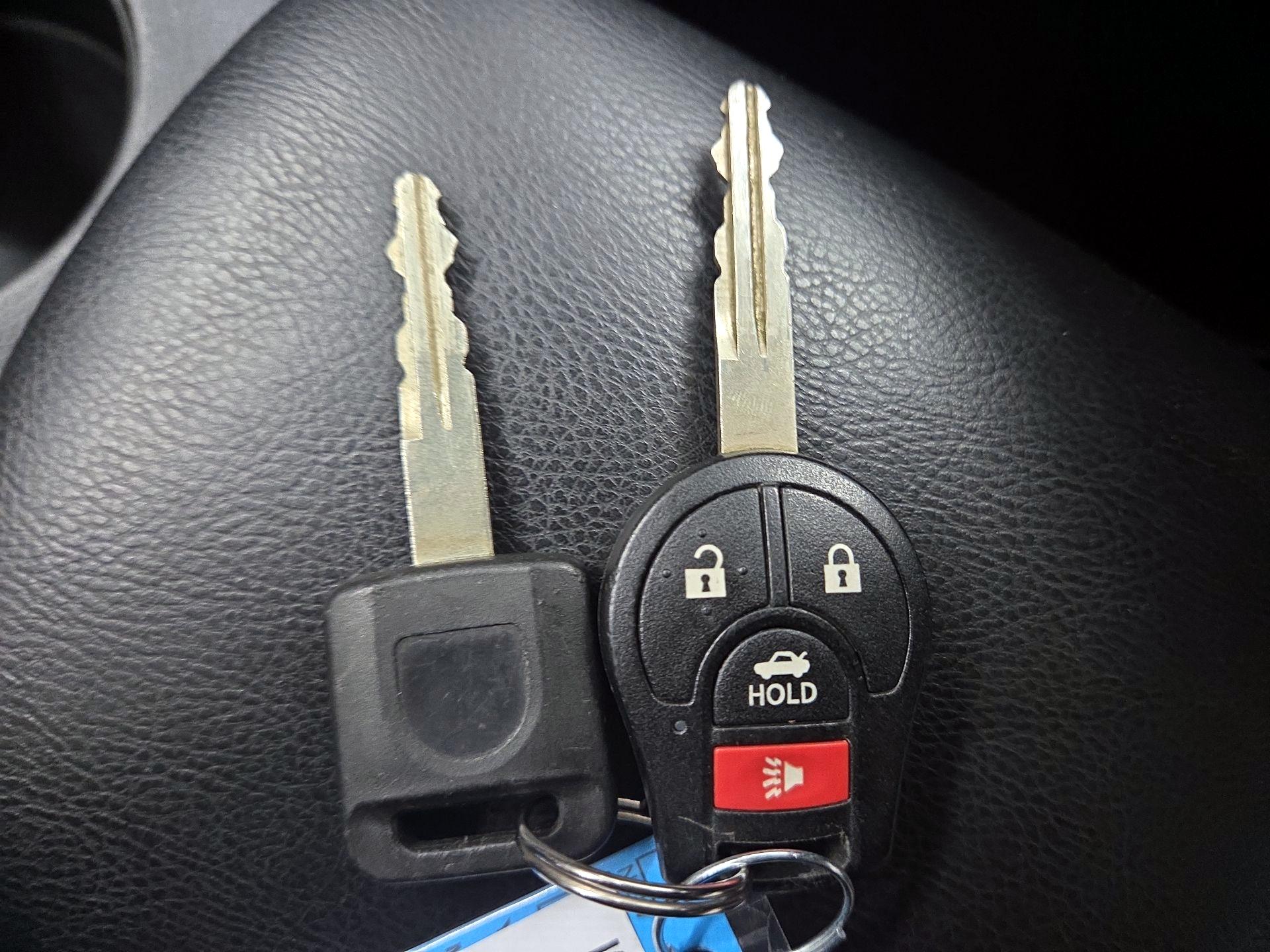 Thumbnail: 2014 Nissan Sentra - 20