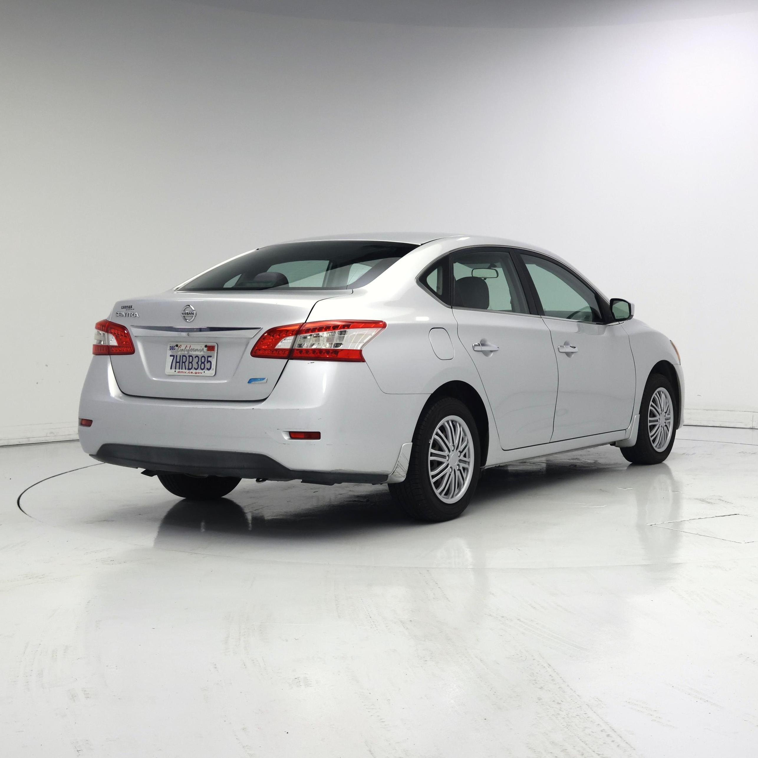 Thumbnail: 2014 Nissan Sentra - 8