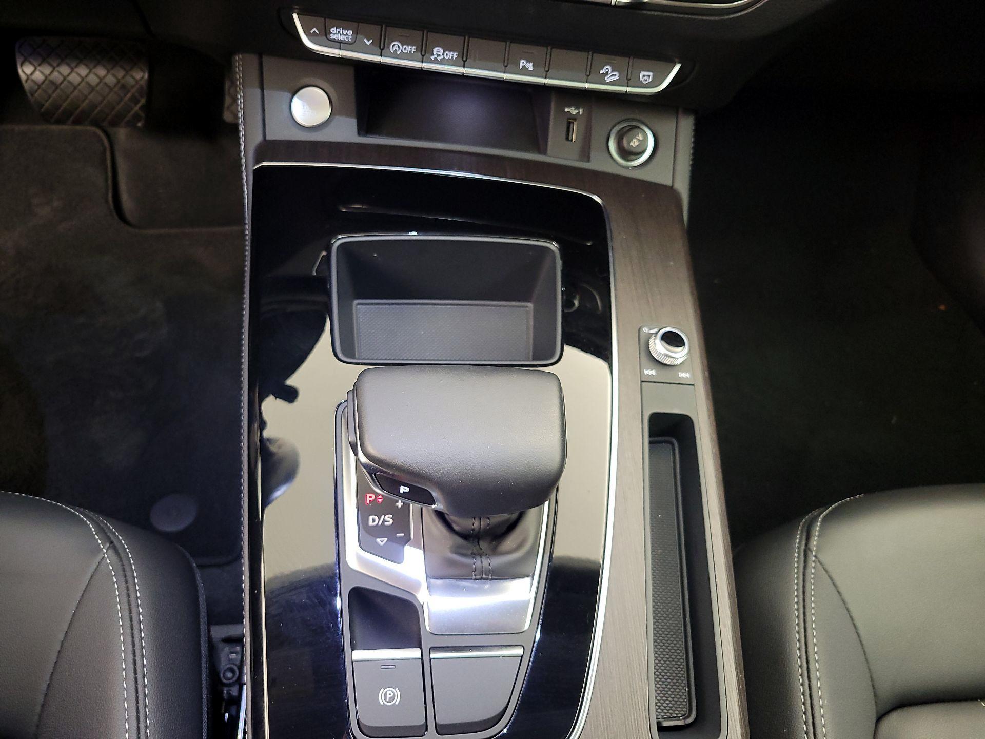 Thumbnail: 2023 Audi Q5 - 15