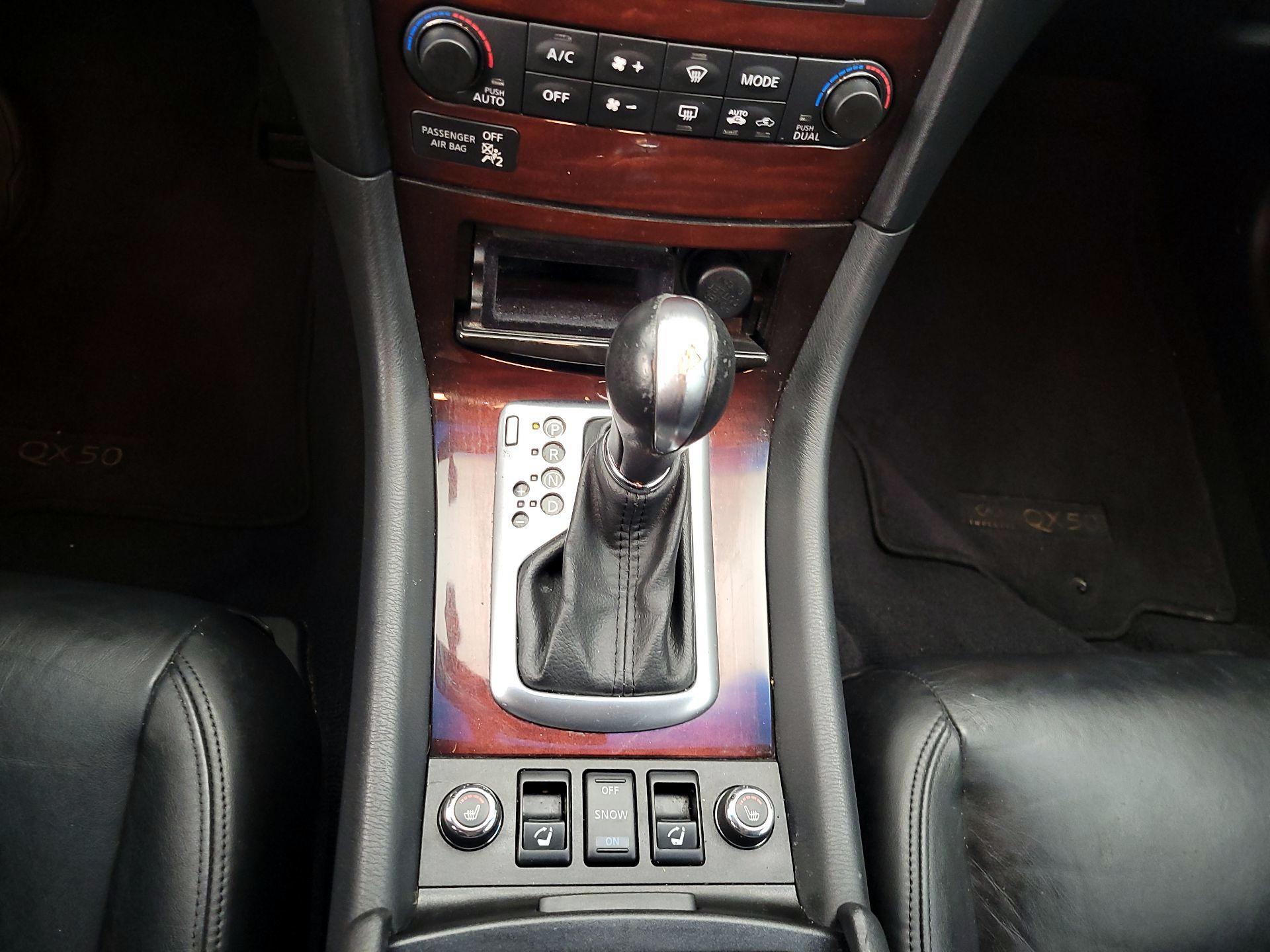 Thumbnail: 2016 INFINITI QX50 - 14
