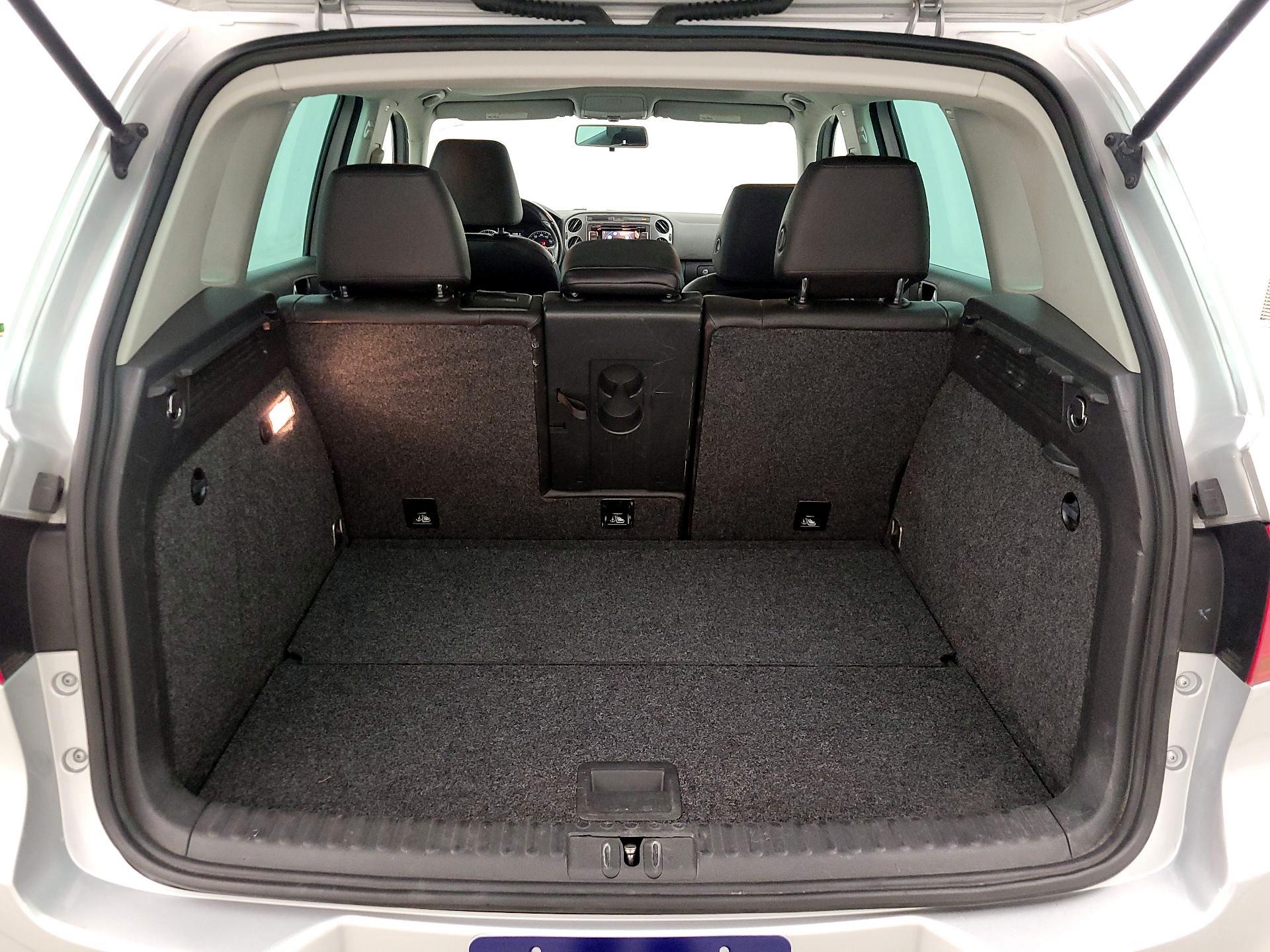 Thumbnail: 2015 Volkswagen Tiguan - 20