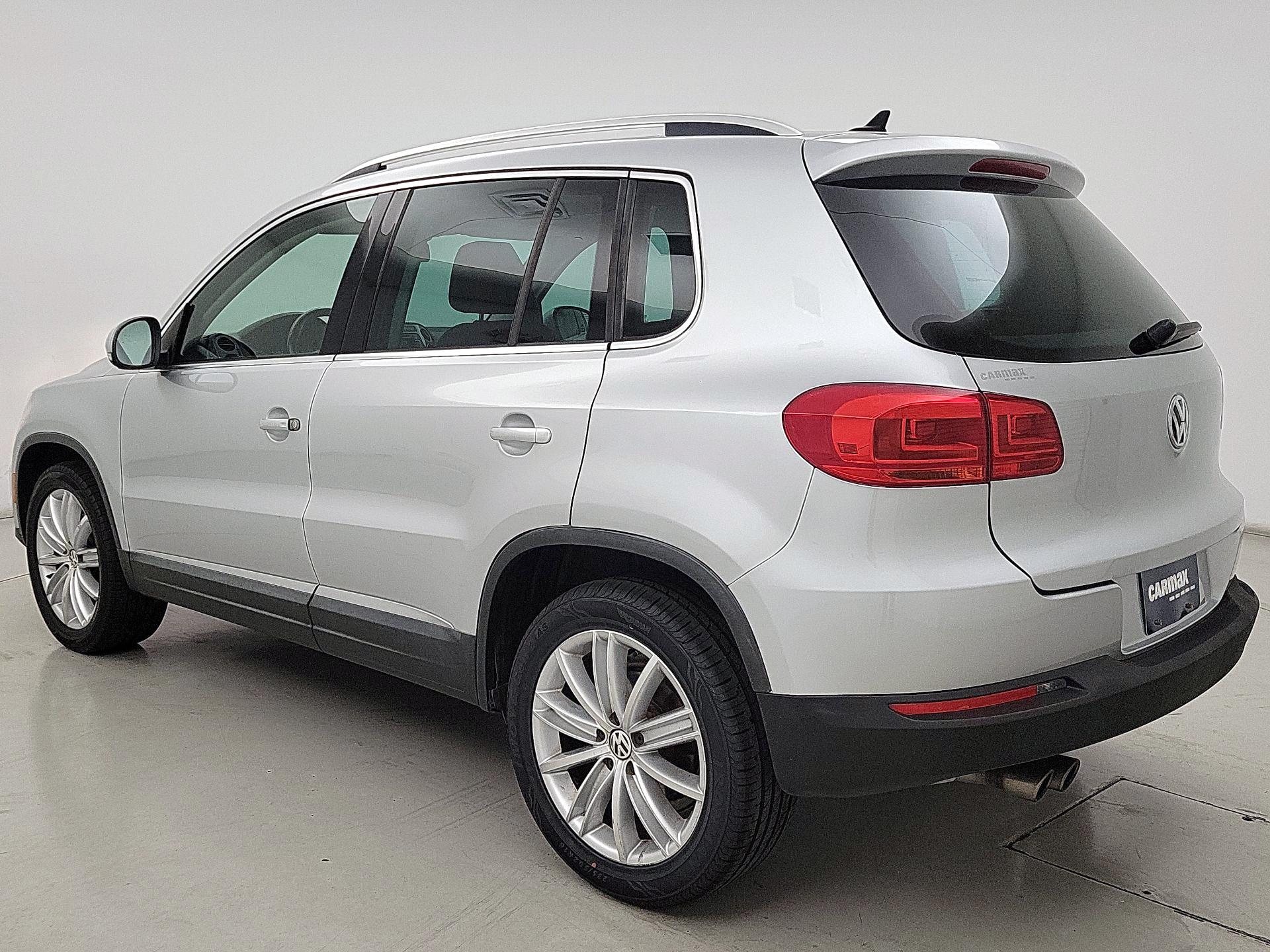 Thumbnail: 2015 Volkswagen Tiguan - 7
