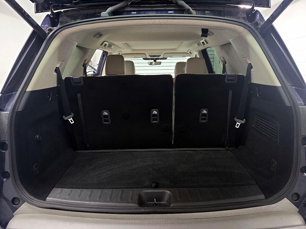 Trunk/Cargo (Seats Up)