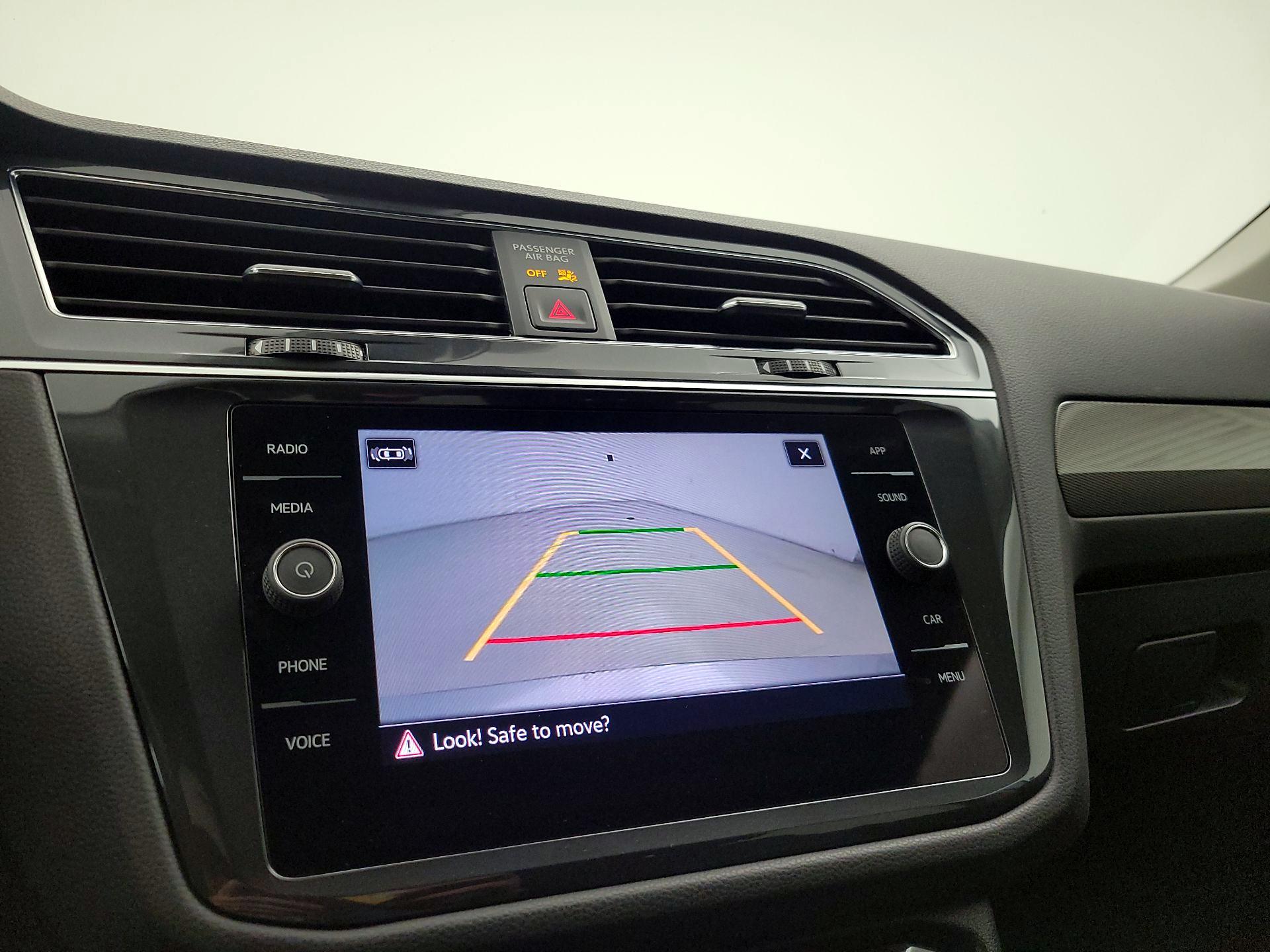 Thumbnail: 2023 Volkswagen Tiguan - 14
