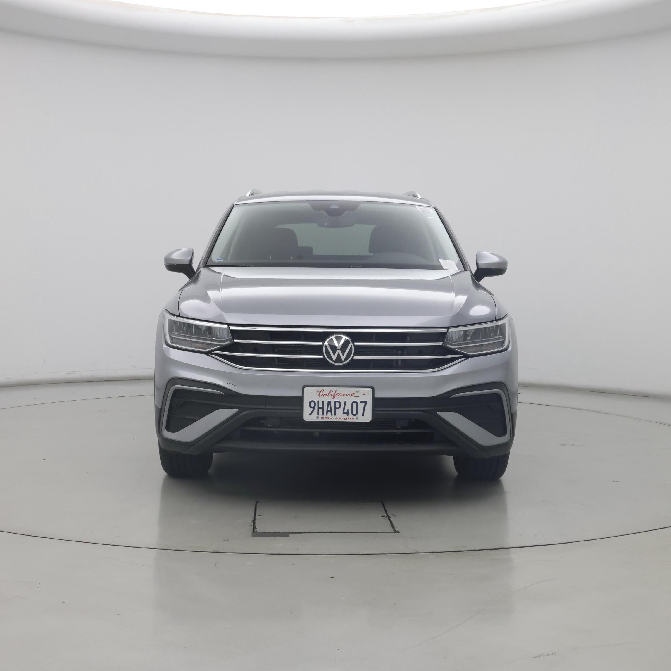 Thumbnail: 2023 Volkswagen Tiguan - 5