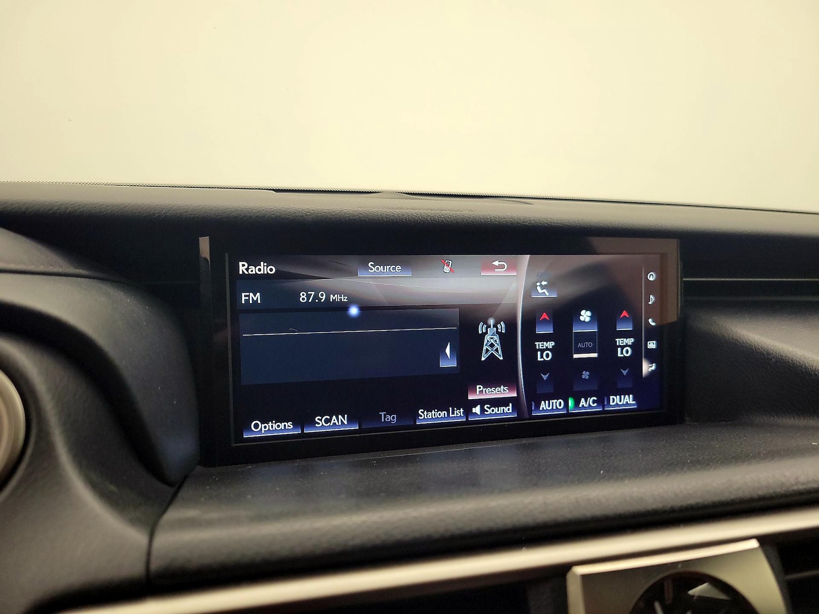 2019 Lexus IS 350 F SPORT - Photo 17