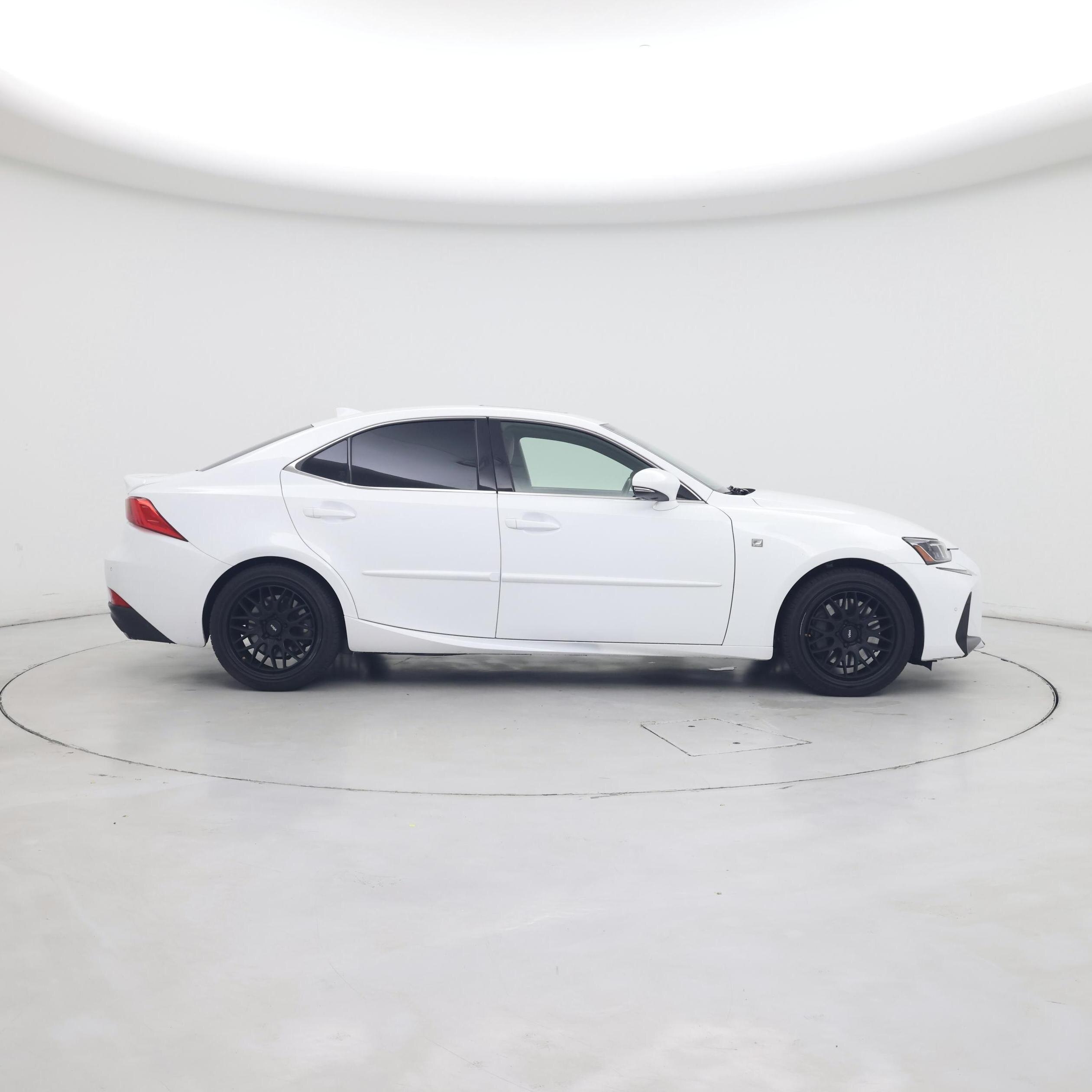 Thumbnail: 2019 Lexus IS - 7