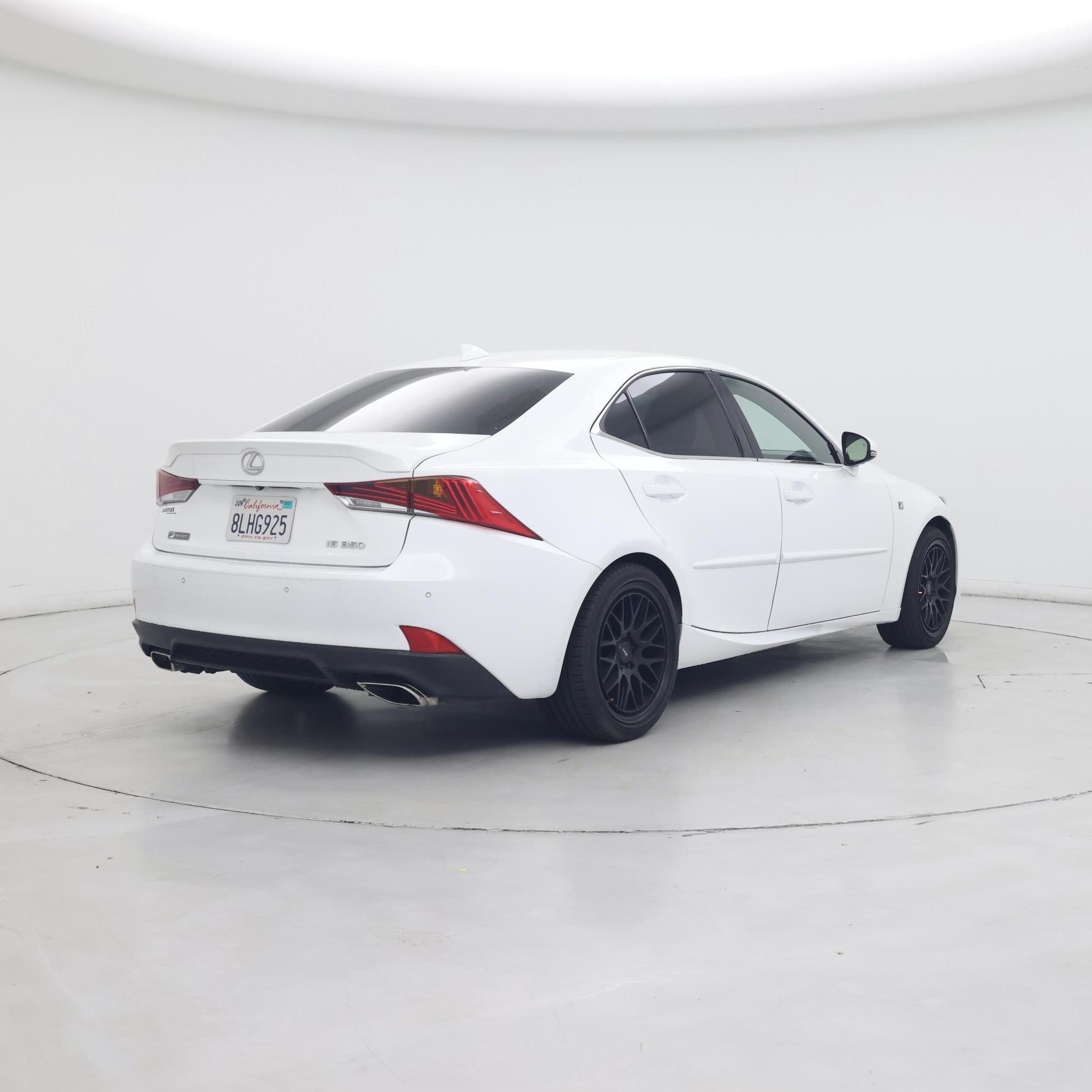 Thumbnail: 2019 Lexus IS - 8