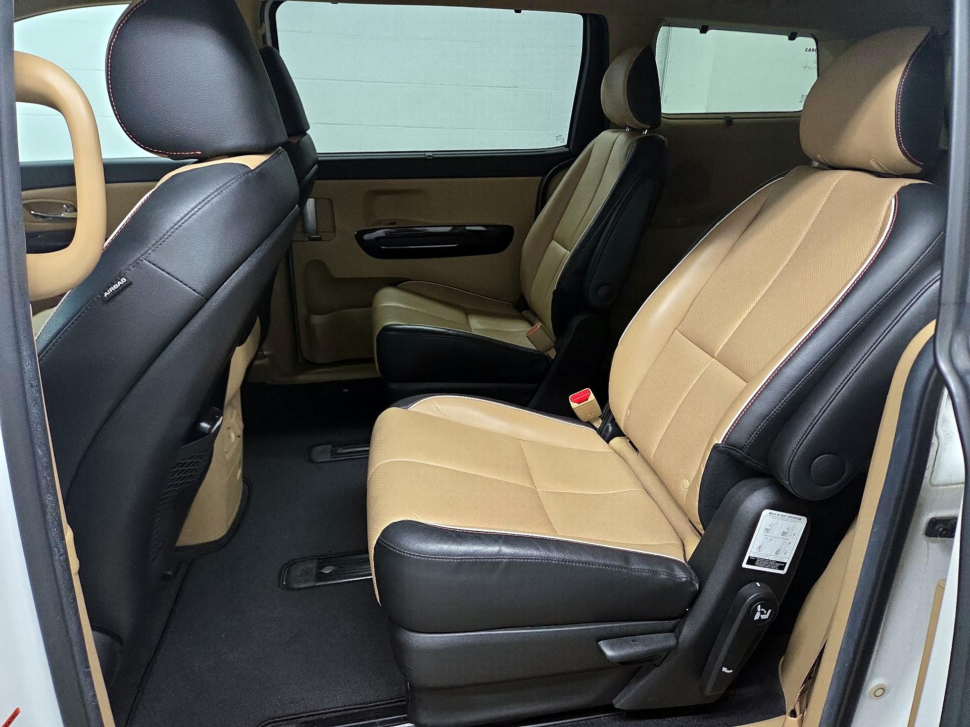 Thumbnail: 2018 Kia Sedona - 18