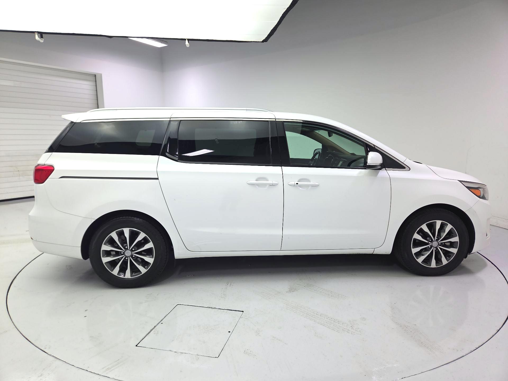 Thumbnail: 2018 Kia Sedona - 4