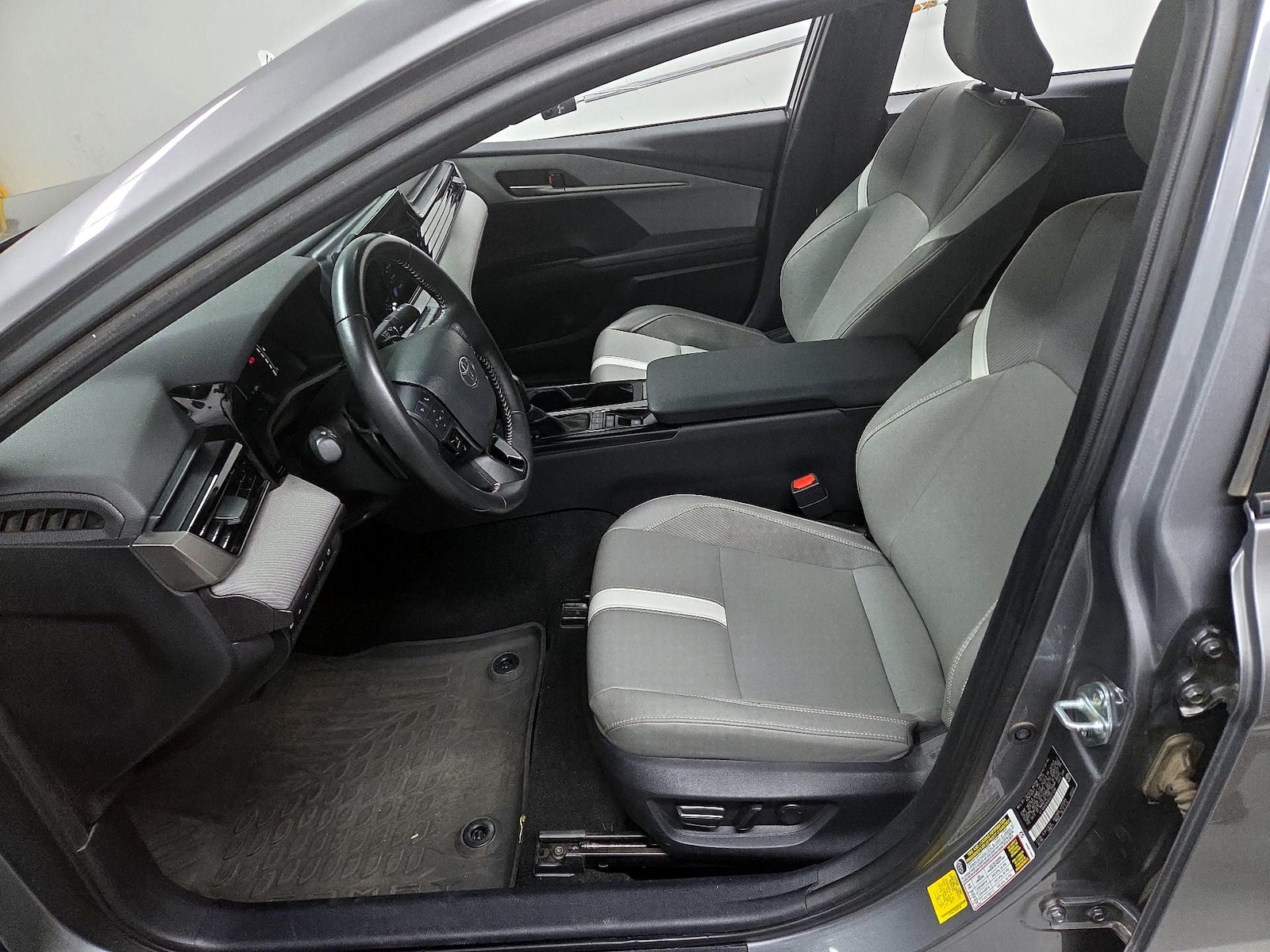 Power Seat(s) & Side Airbags