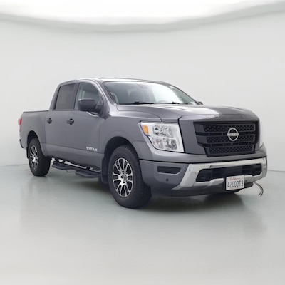 2023 Nissan Titan SV