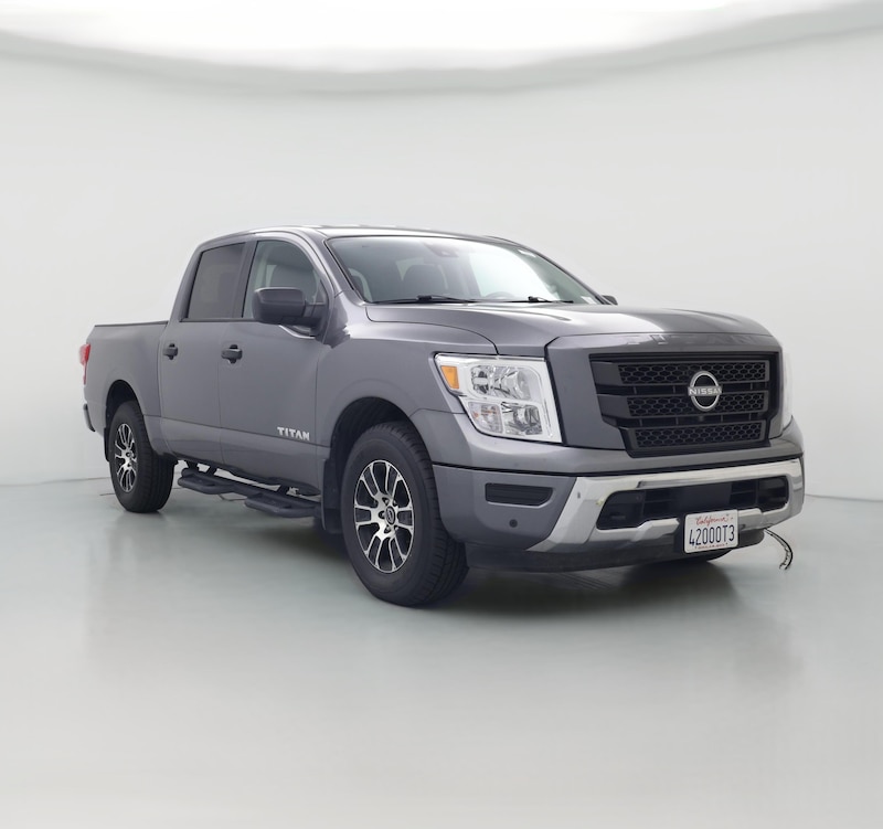 2023 Nissan Titan SV