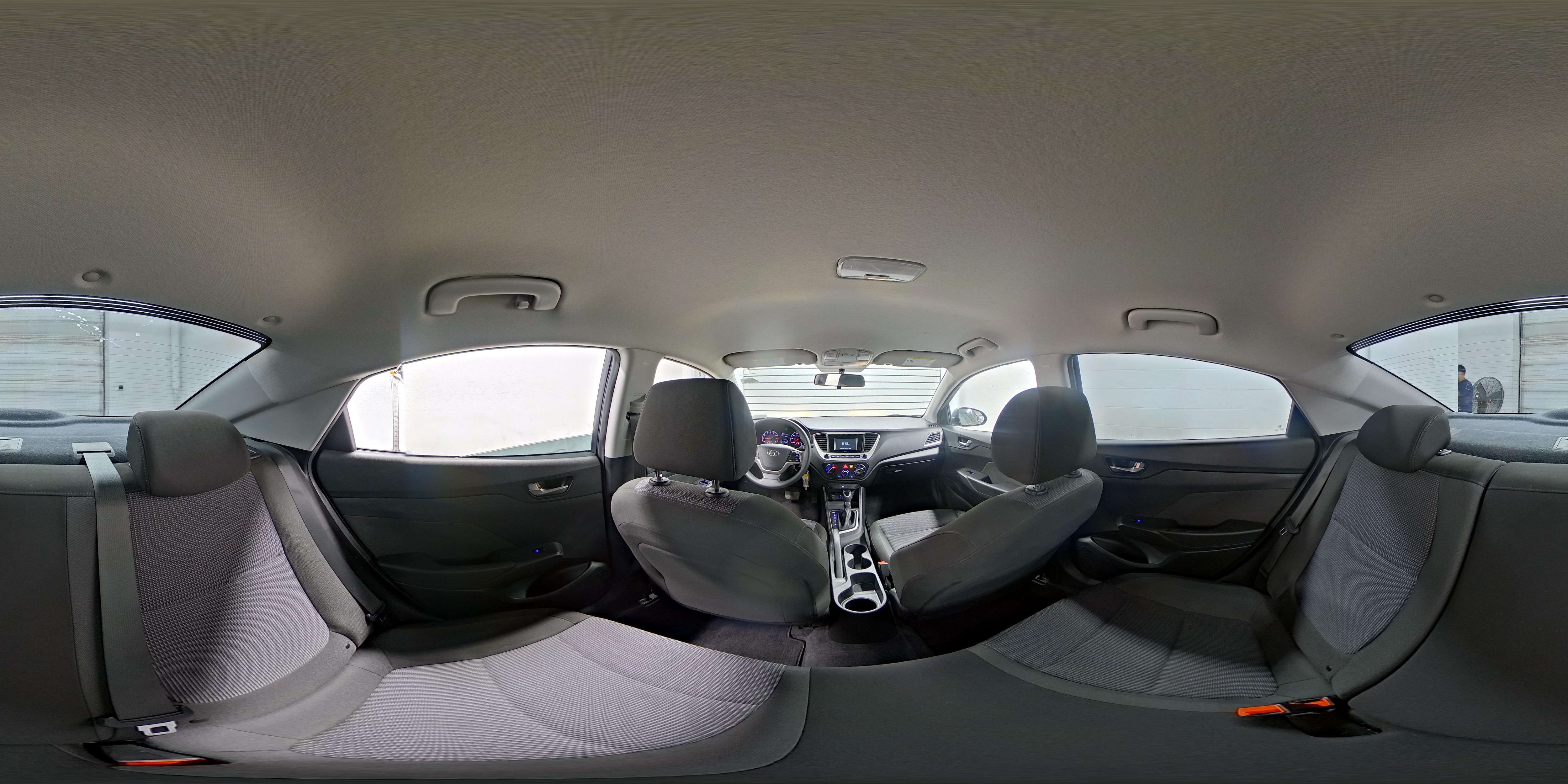 2019 Hyundai Accent SE - Photo 20