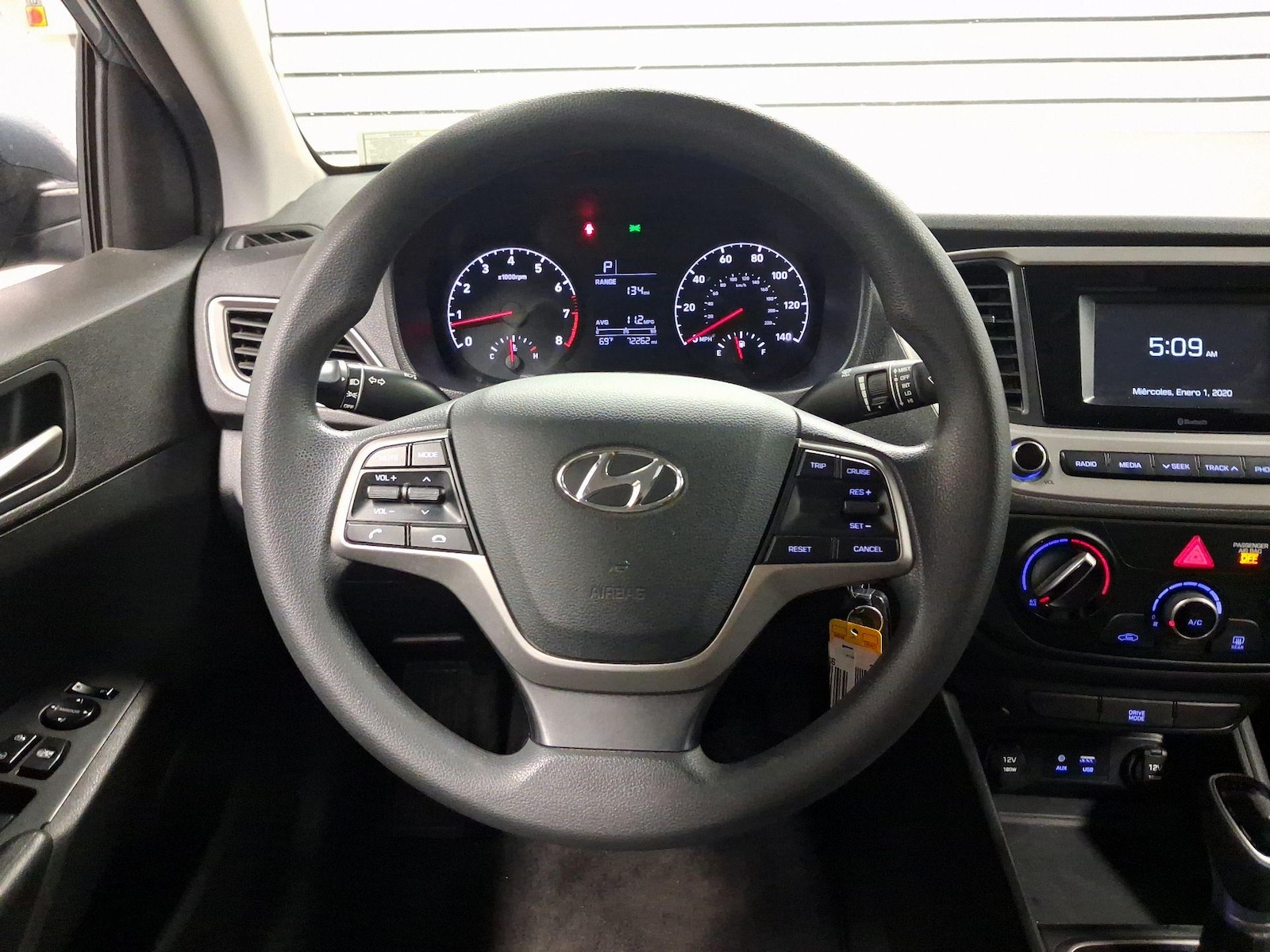 2019 Hyundai Accent SE - Photo 11