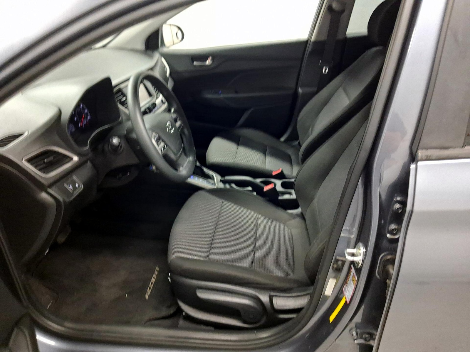 2019 Hyundai Accent SE - Photo 12