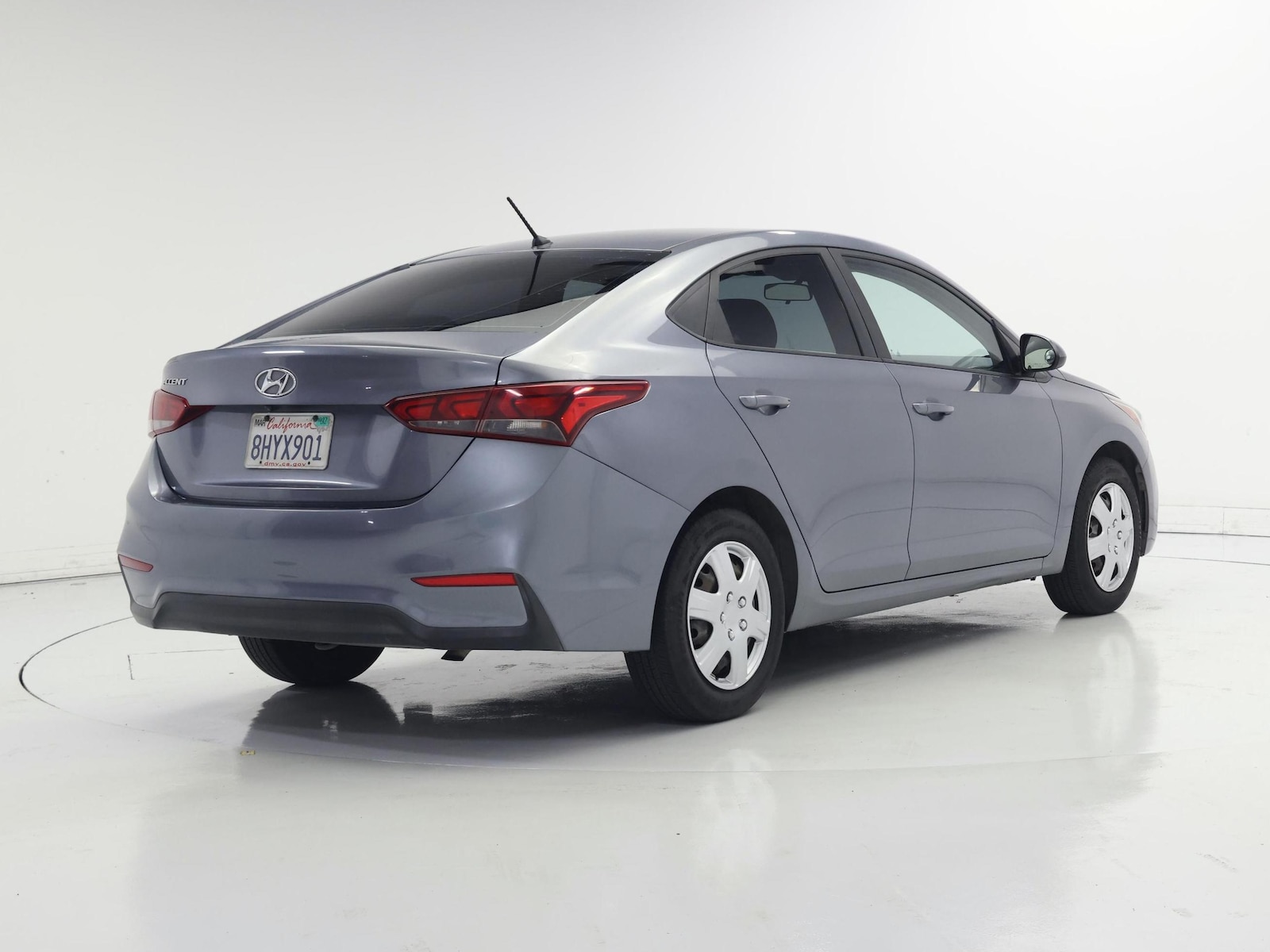 2019 Hyundai Accent SE - Photo 9