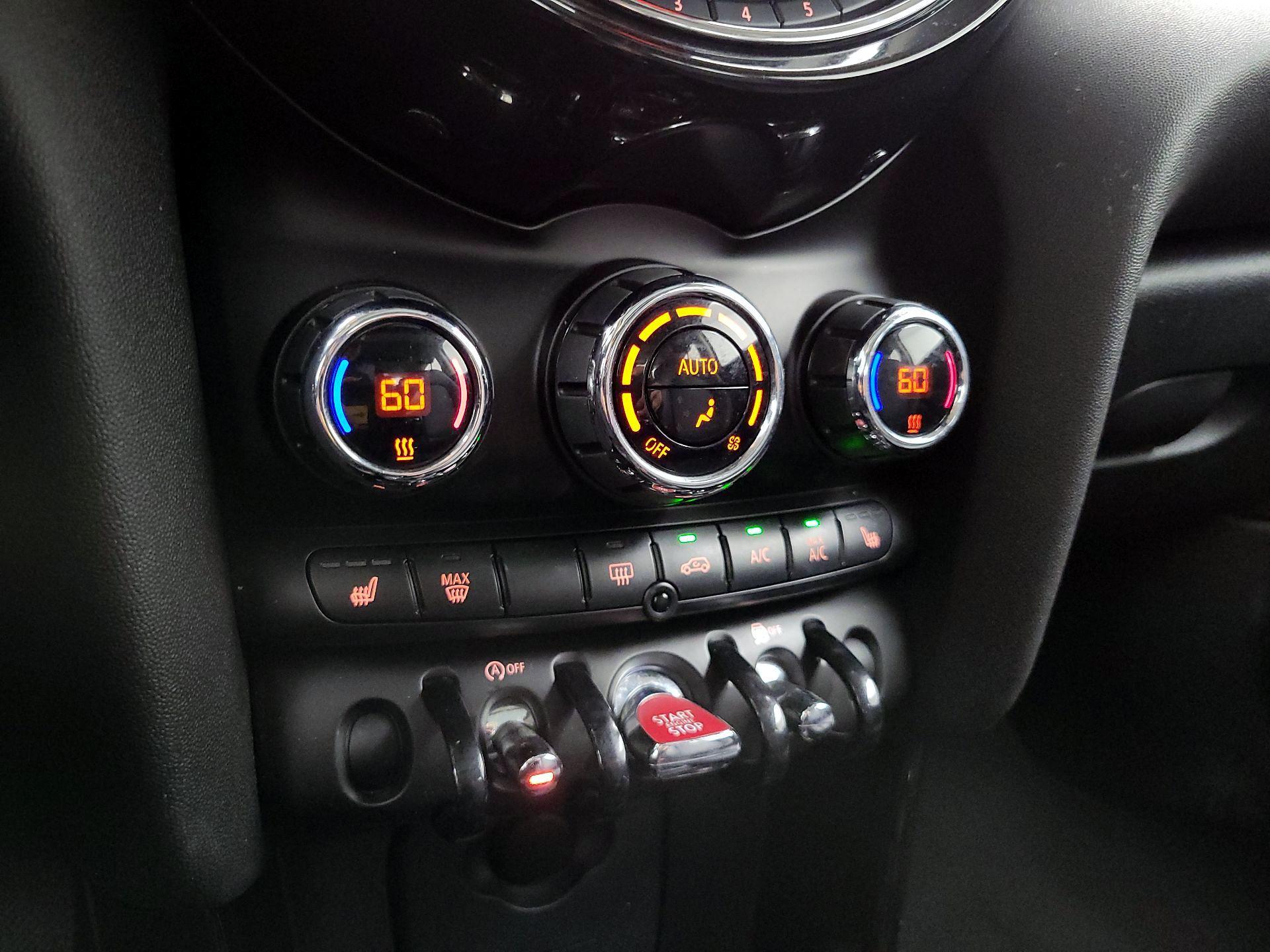 Thumbnail: 2019 MINI Cooper Hardtop - 14