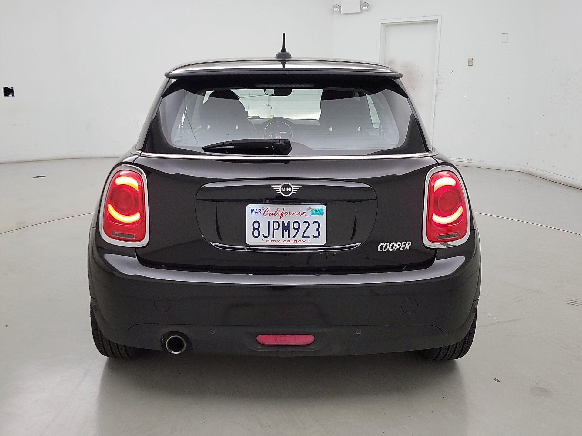 Thumbnail: 2019 MINI Cooper Hardtop - 6