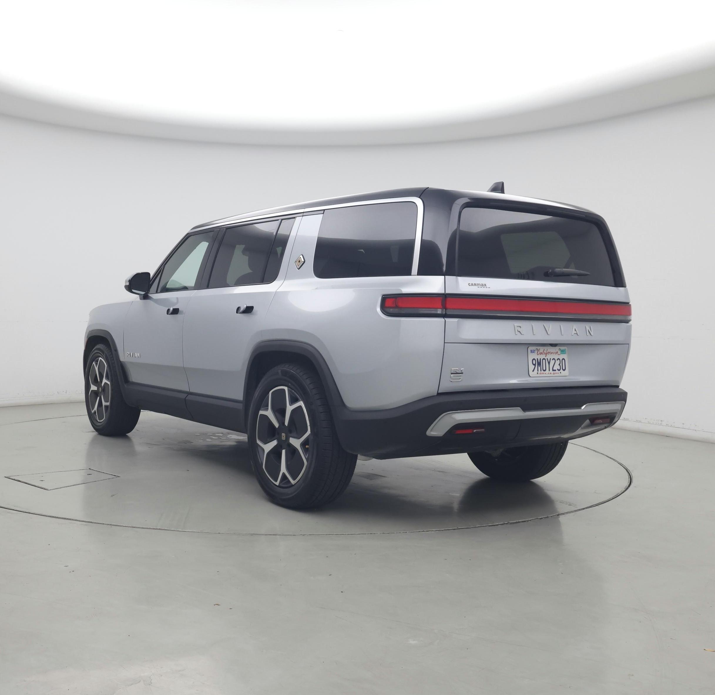 Thumbnail: 2024 Rivian R1S - 2