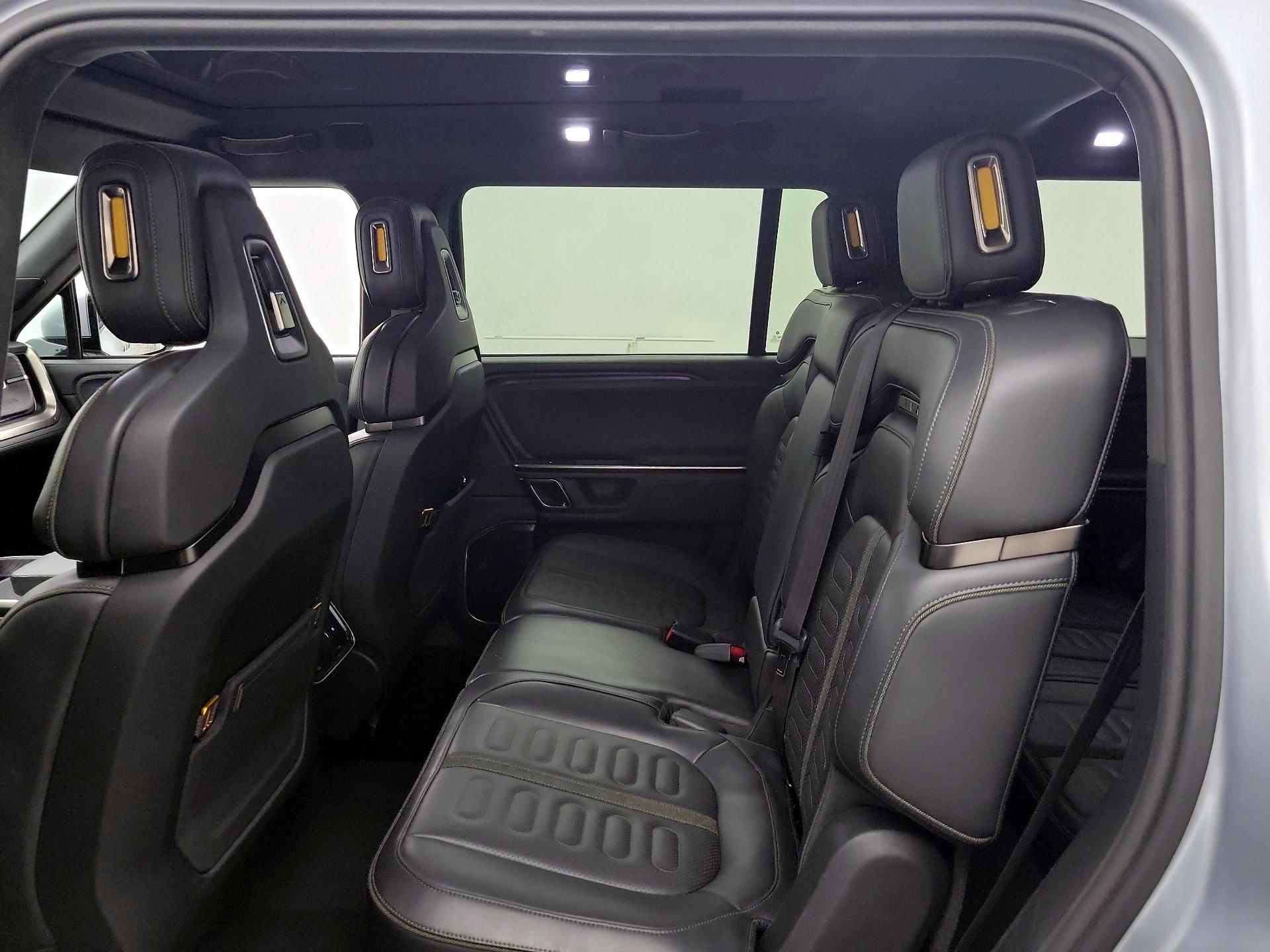 Thumbnail: 2024 Rivian R1S - 20