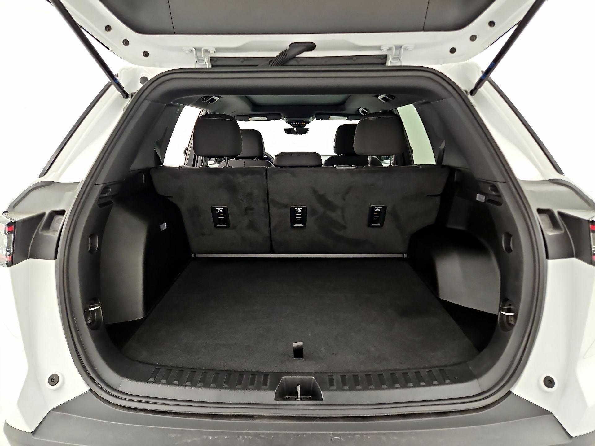 Thumbnail: 2025 Chevrolet Equinox - 16
