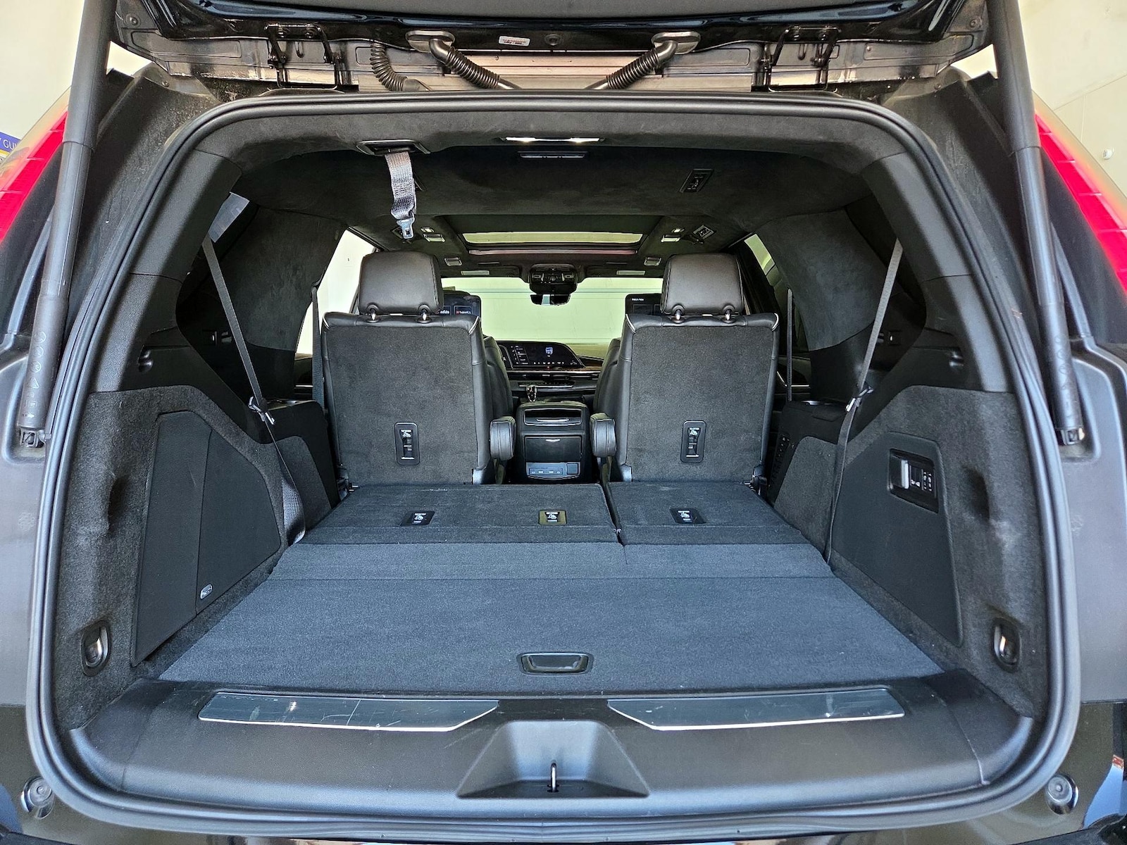 2024 Cadillac Escalade Sport Platinum - Photo 25