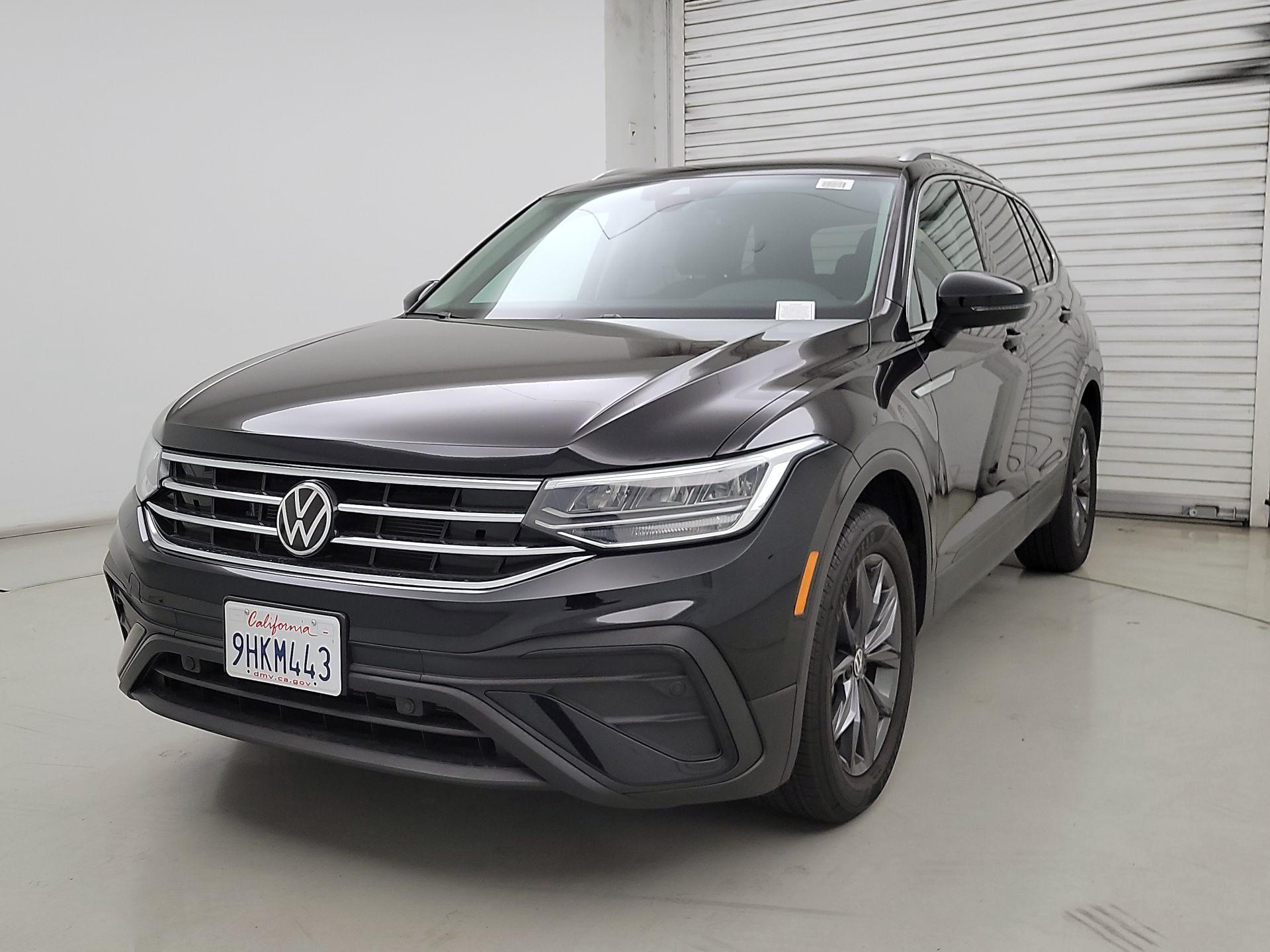 Thumbnail: 2023 Volkswagen Tiguan - 3