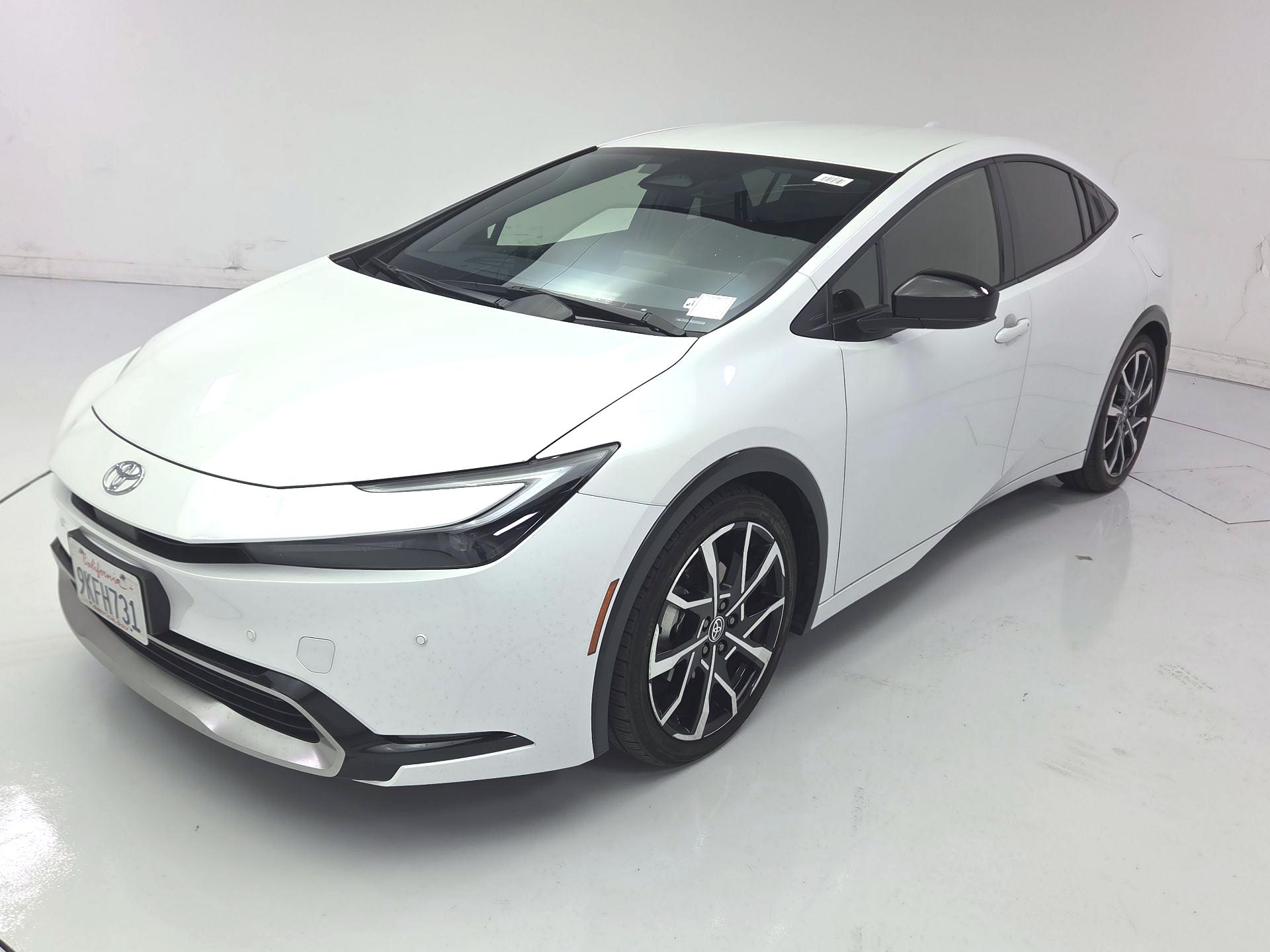 Thumbnail: 2024 Toyota Prius Prime - 3
