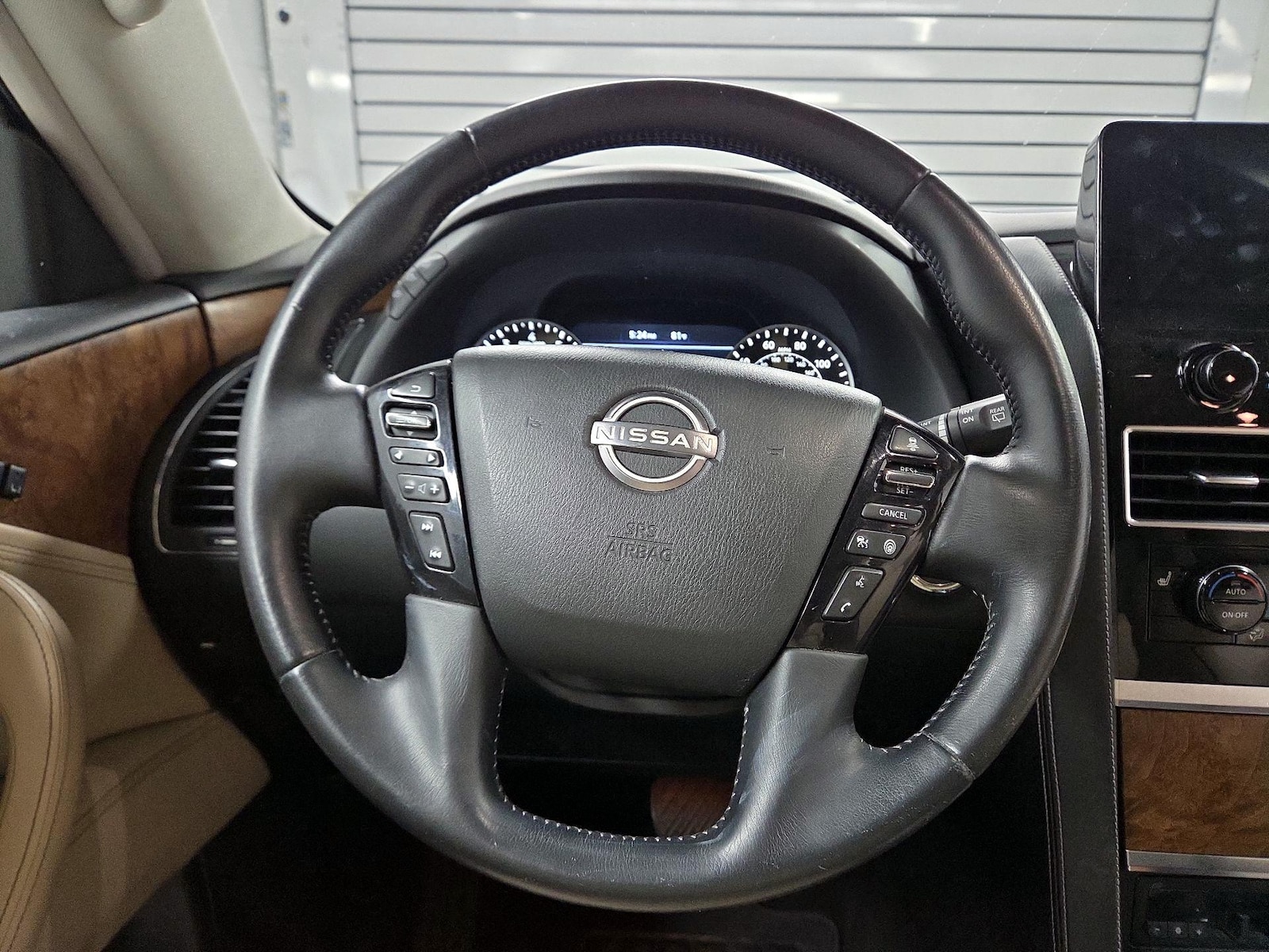 2022 Nissan Armada SL - Photo 11