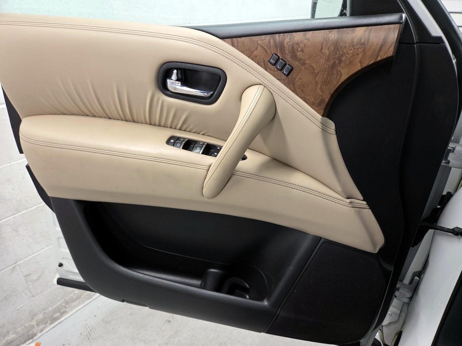 2022 Nissan Armada SL - Photo 13