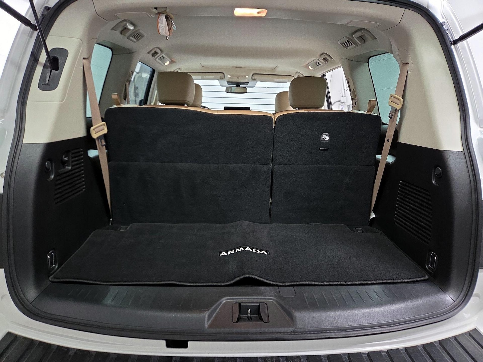 2022 Nissan Armada SL - Photo 17