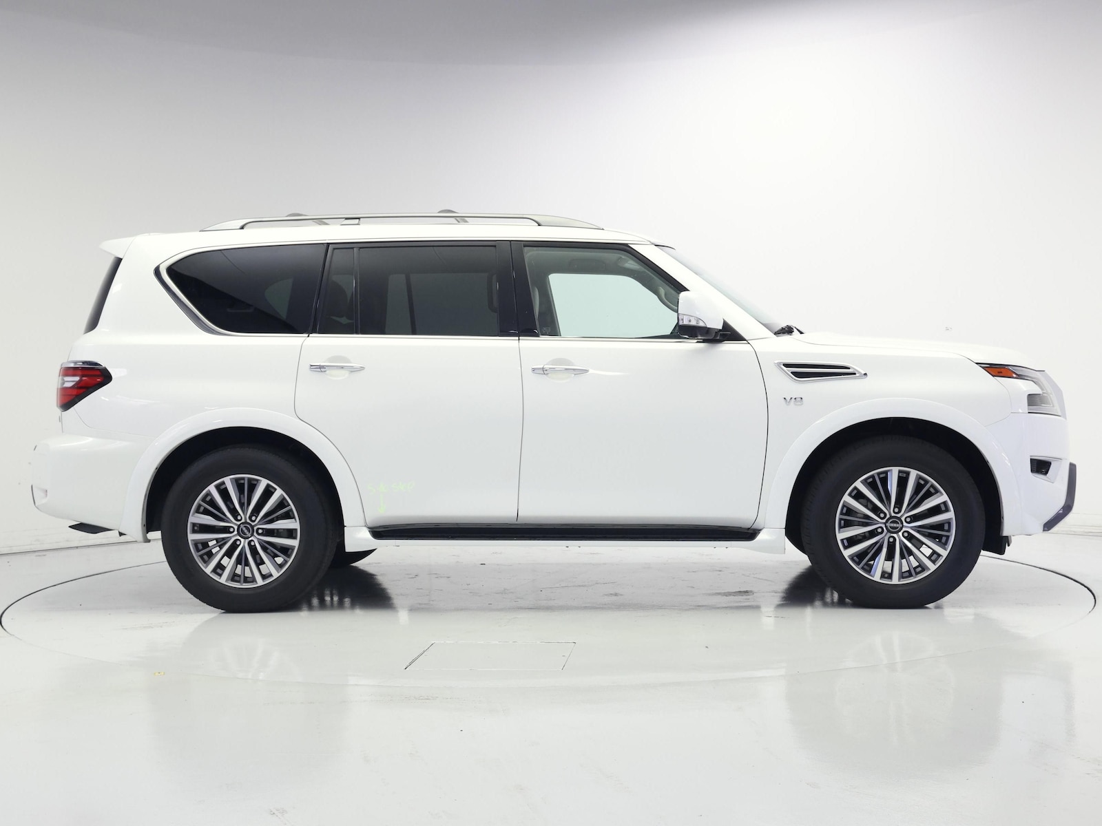 2022 Nissan Armada SL - Photo 8