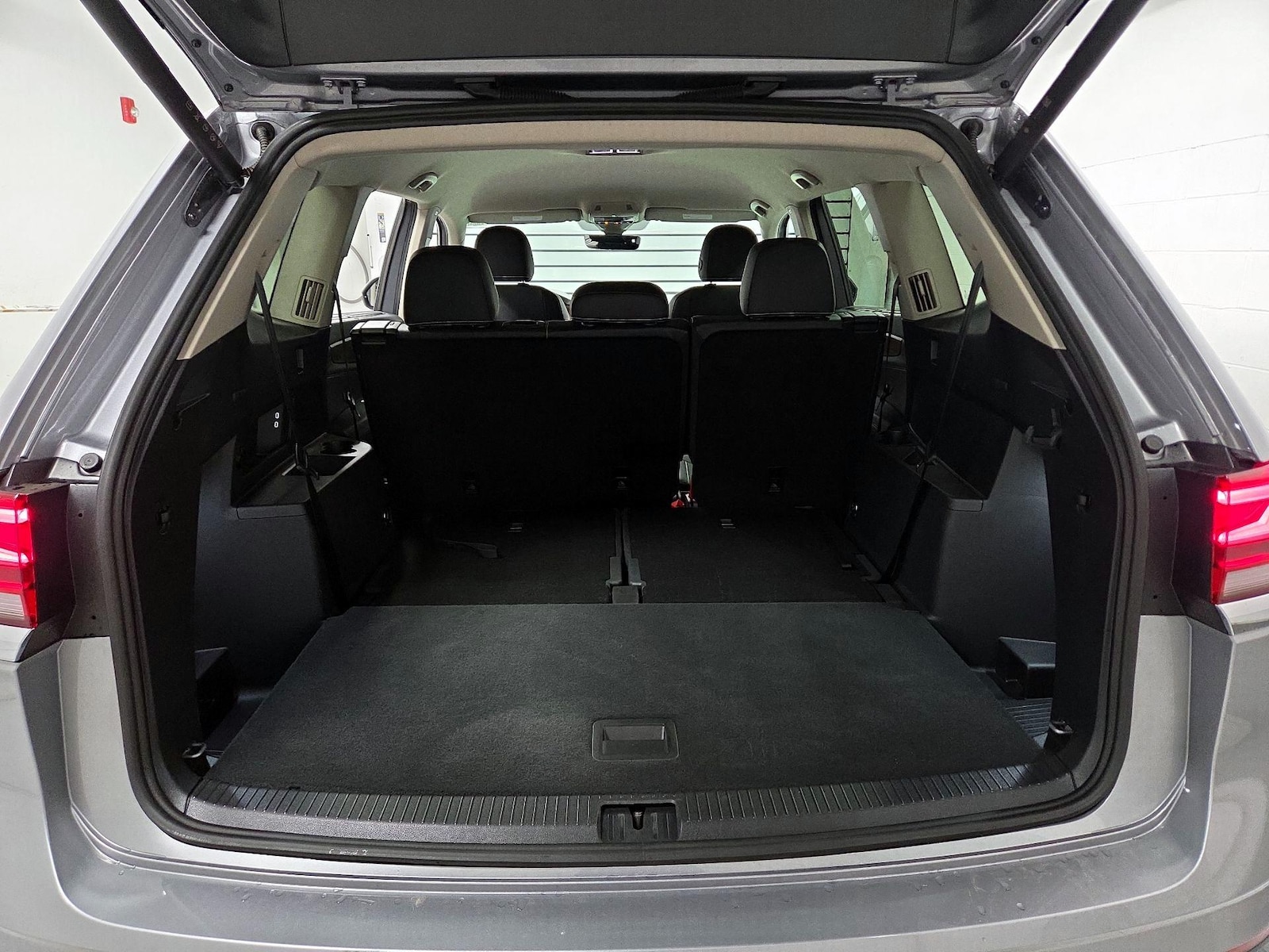 2026 Volkswagen Atlas SE w/Tech - Photo 23