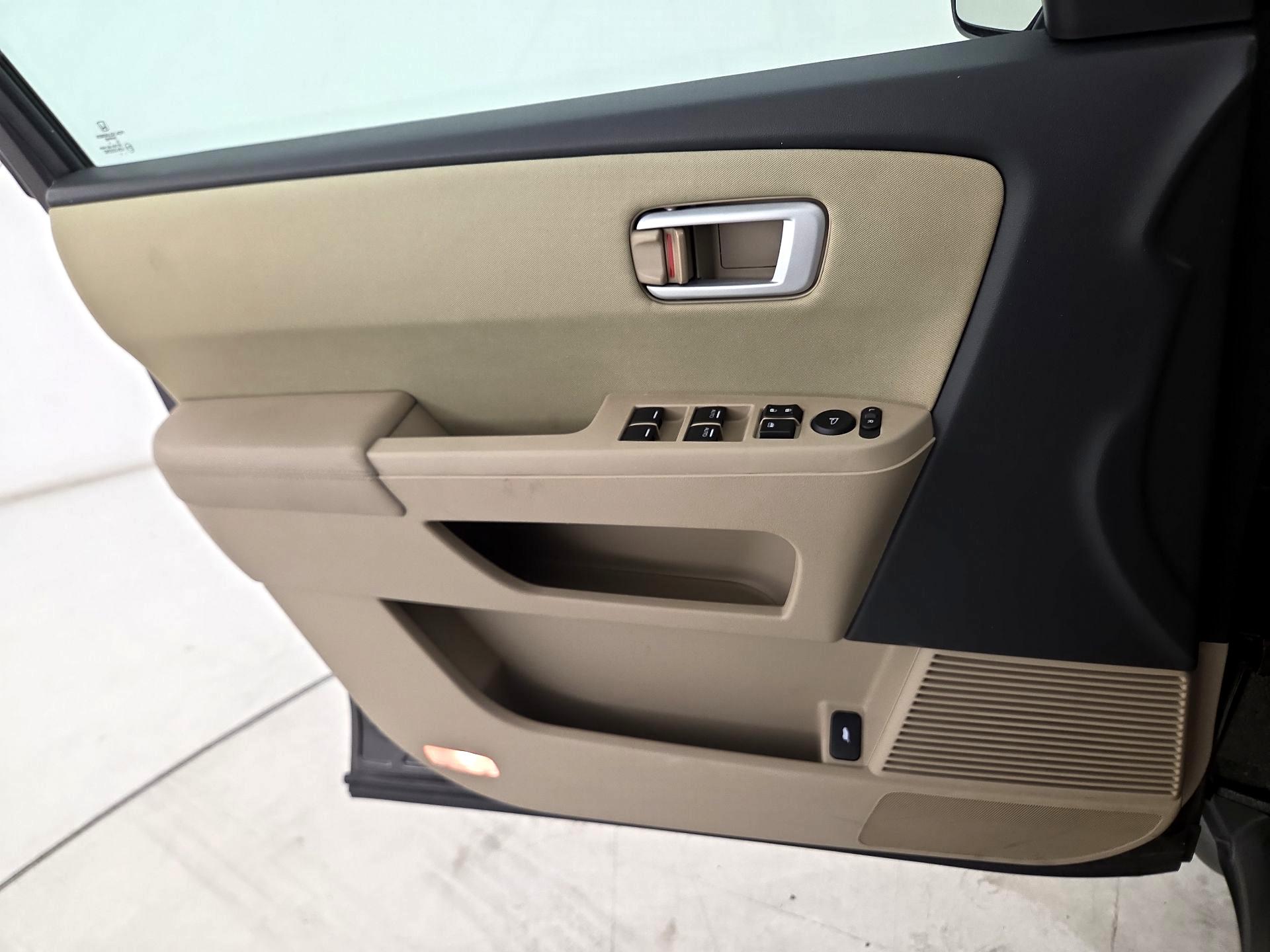 Thumbnail: 2014 Honda Pilot - 12
