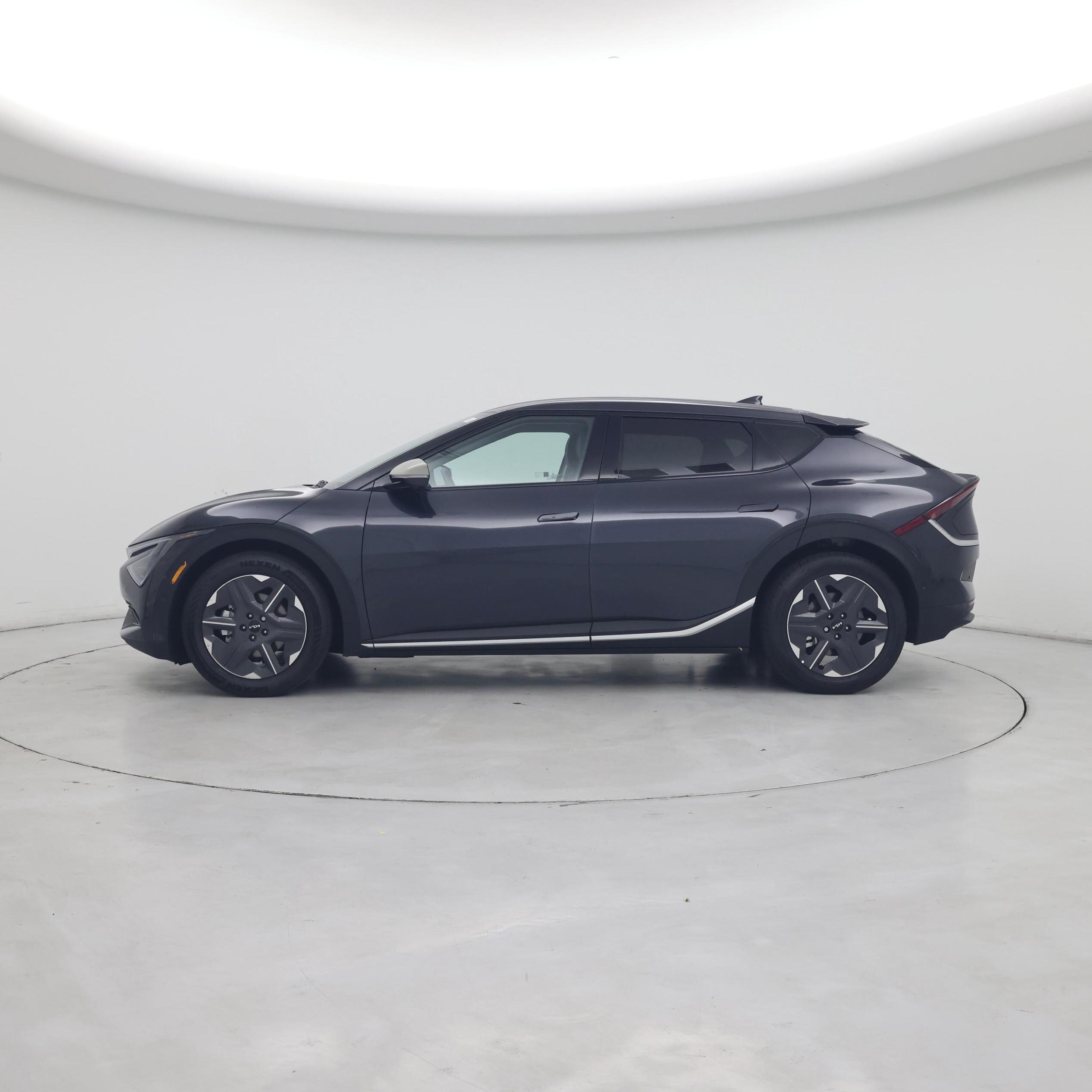 Thumbnail: 2025 Kia EV6 - 3