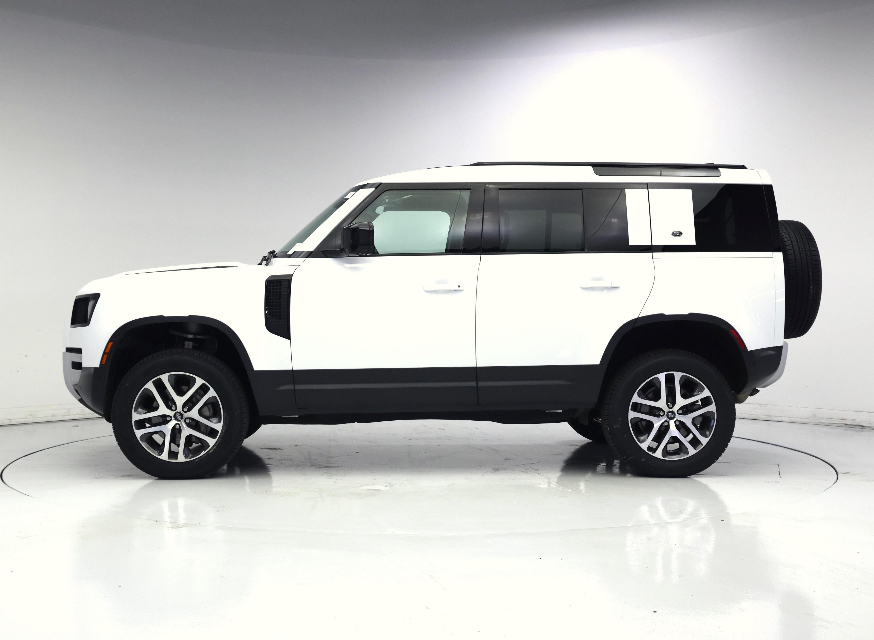Thumbnail: 2023 Land Rover Defender - 3