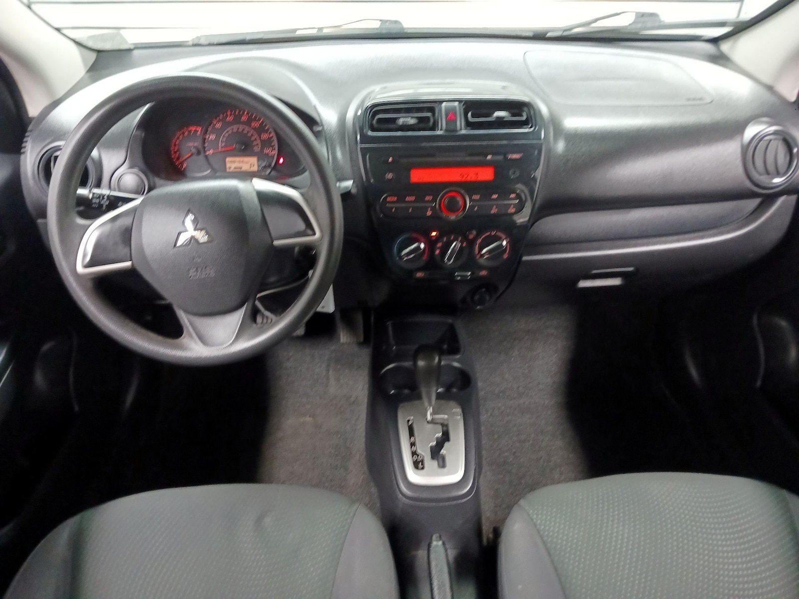 2017 Mitsubishi Mirage G4 ES - Photo 8