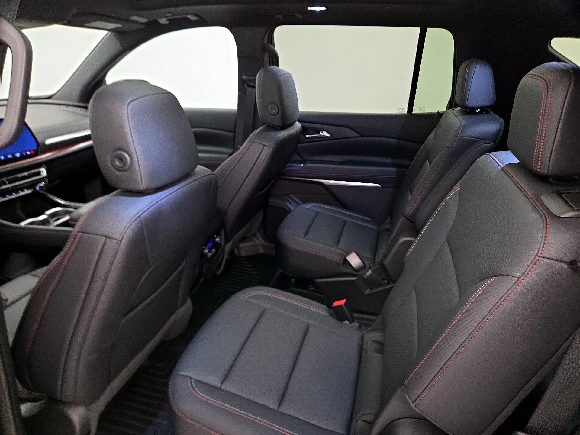 Thumbnail: 2025 Chevrolet Traverse - 20