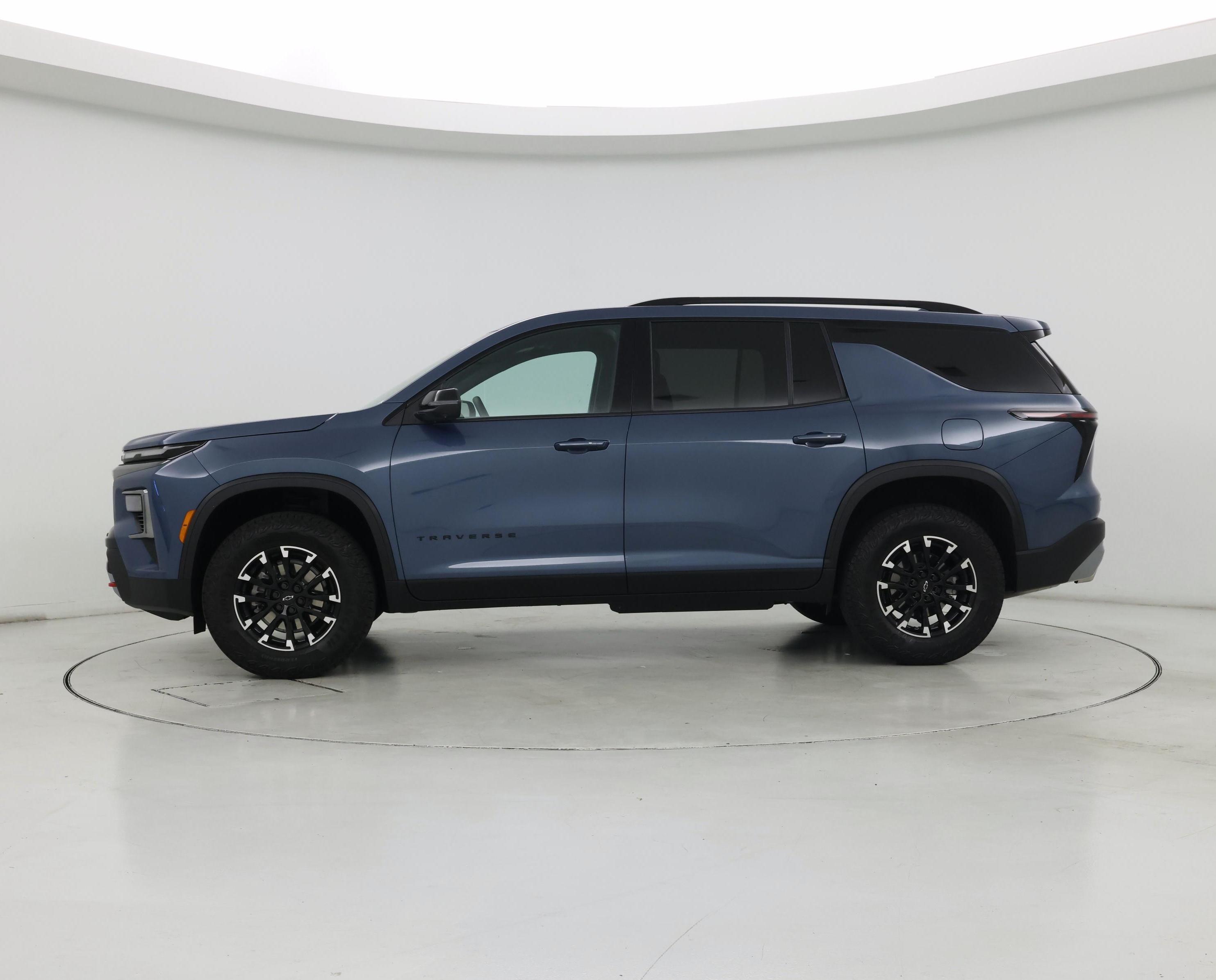Thumbnail: 2025 Chevrolet Traverse - 3