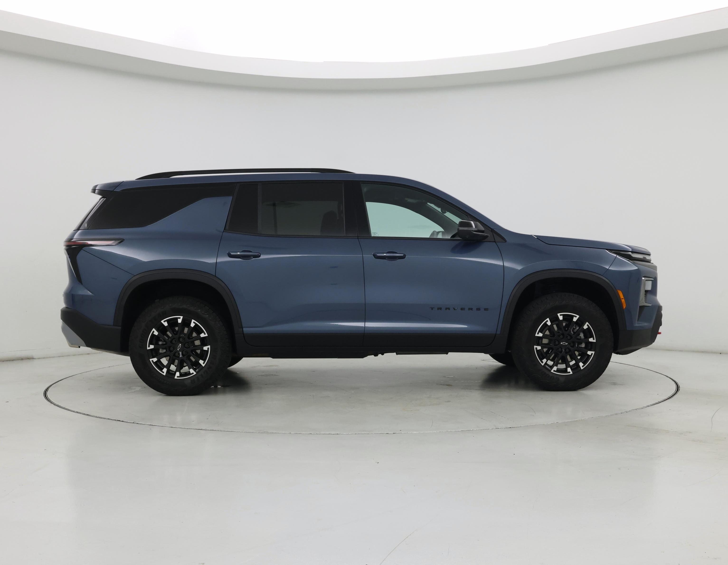 Thumbnail: 2025 Chevrolet Traverse - 7