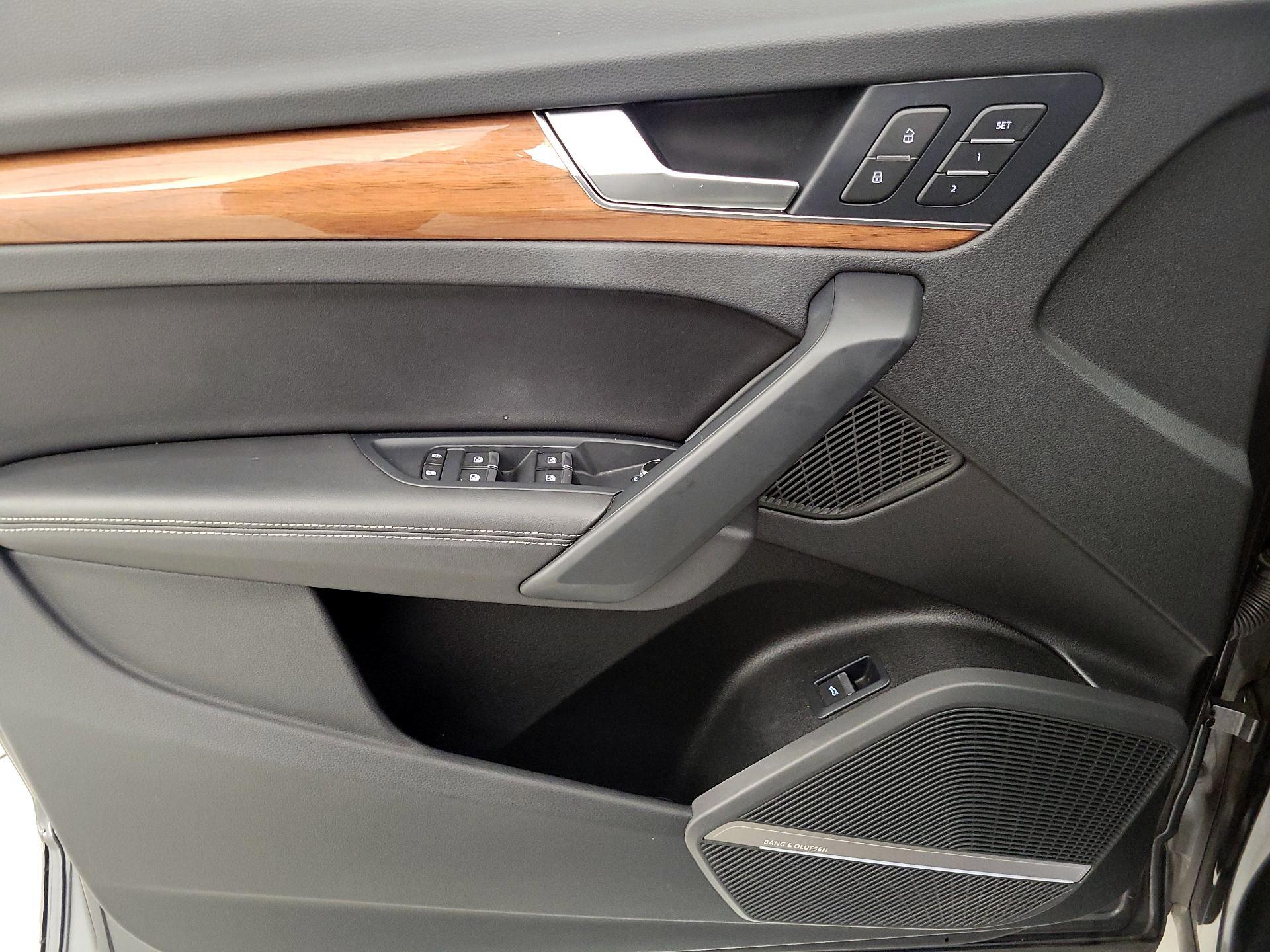 Thumbnail: 2023 Audi Q5 - 10