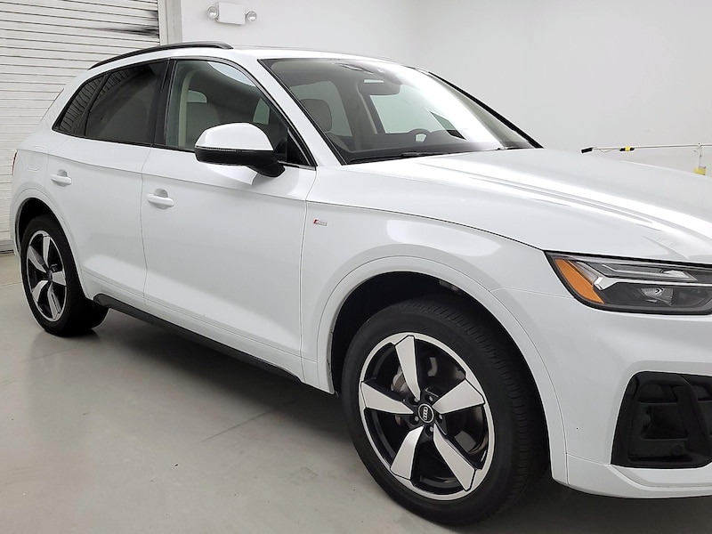 2023 Audi Q5 Premium Plus