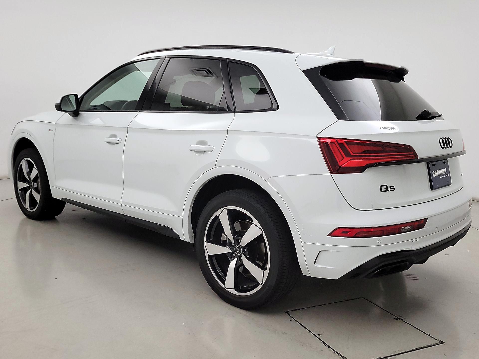Thumbnail: 2023 Audi Q5 - 7