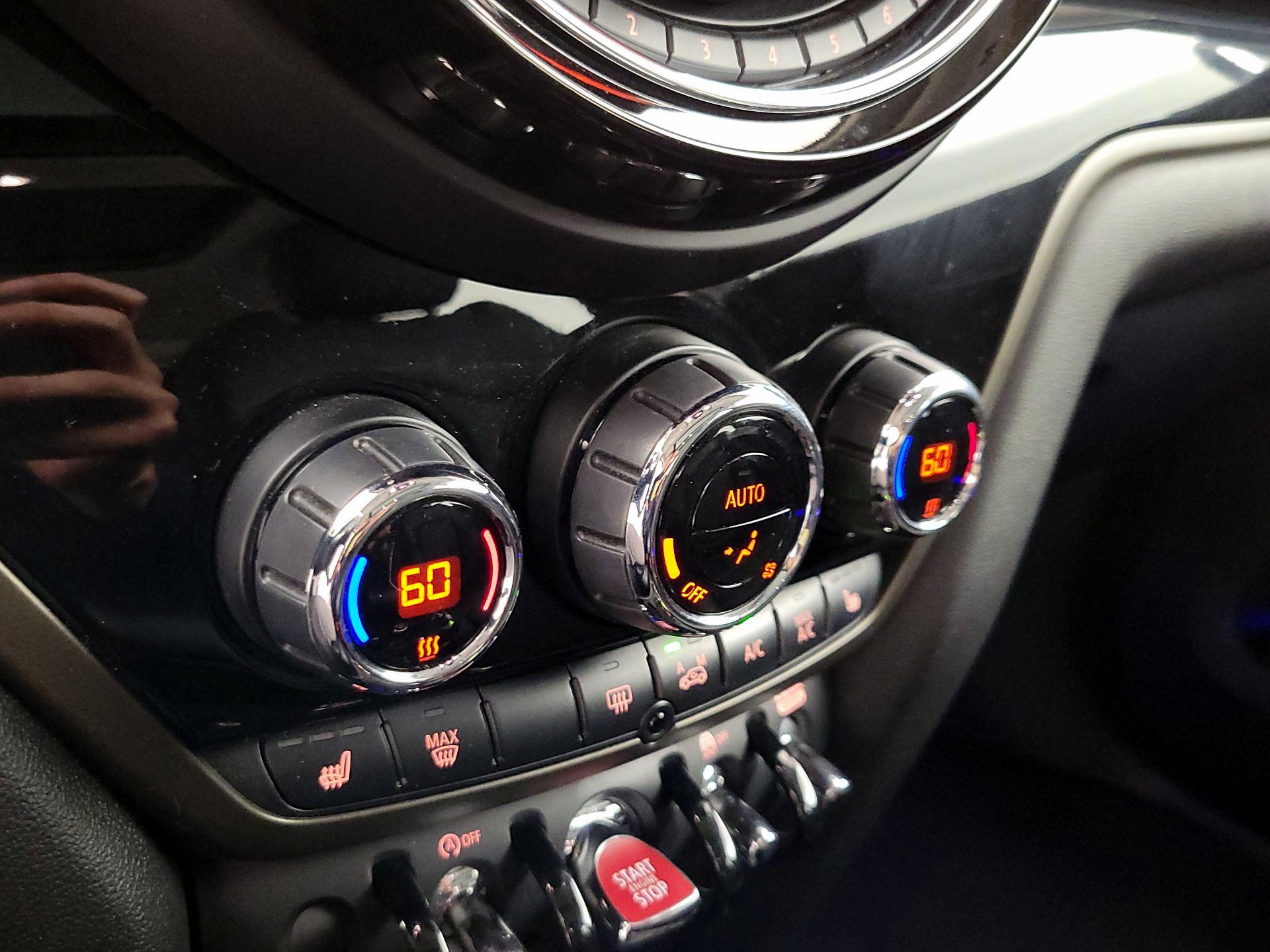 Thumbnail: 2019 MINI Cooper Countryman - 16