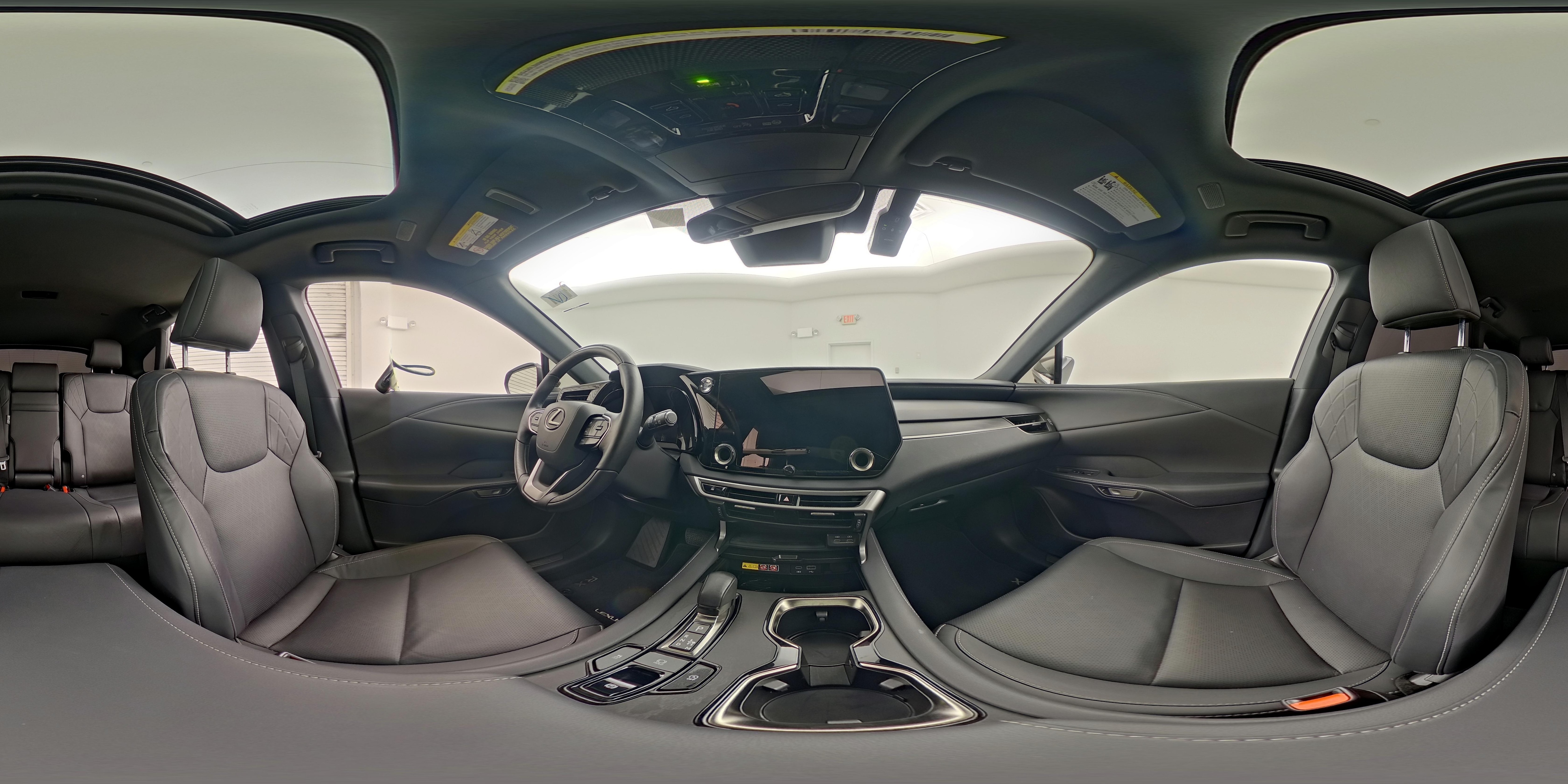 2025 Lexus RX 350 - Photo 23
