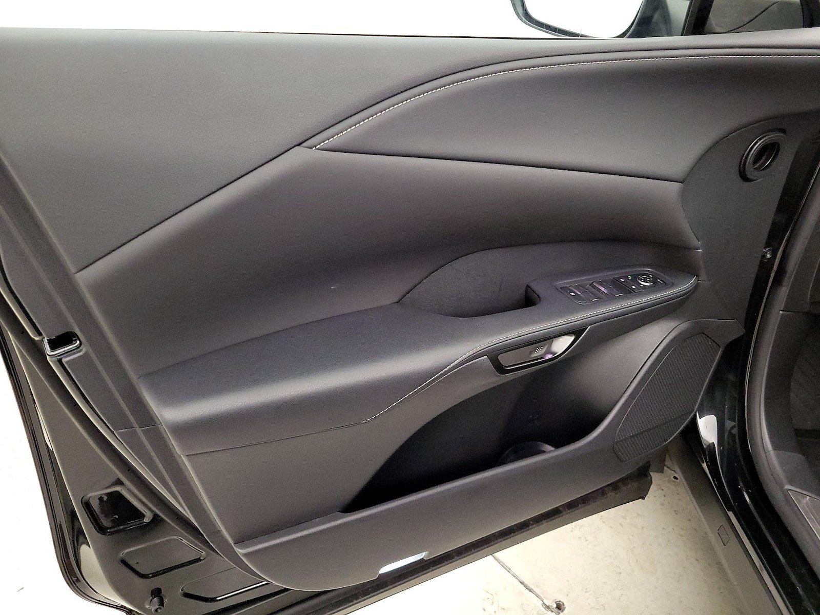 2025 Lexus RX 350 - Photo 11