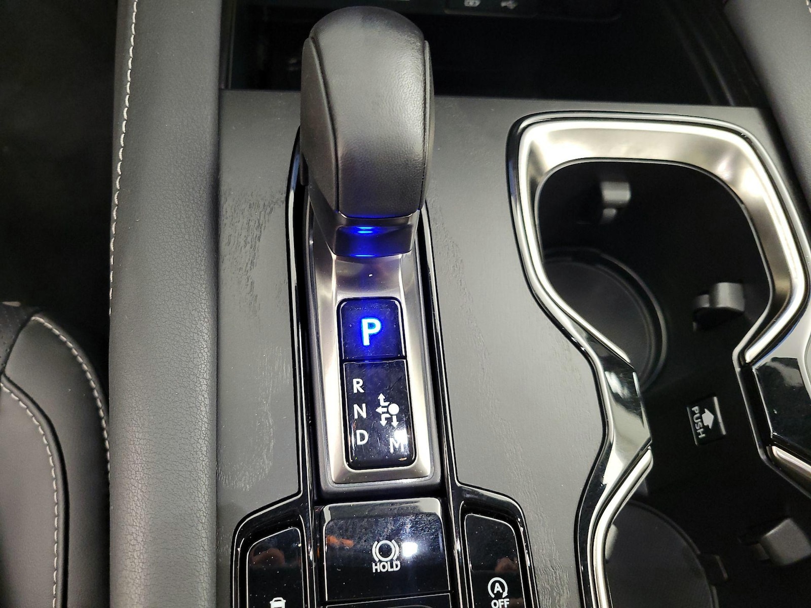 2025 Lexus RX 350 - Photo 16