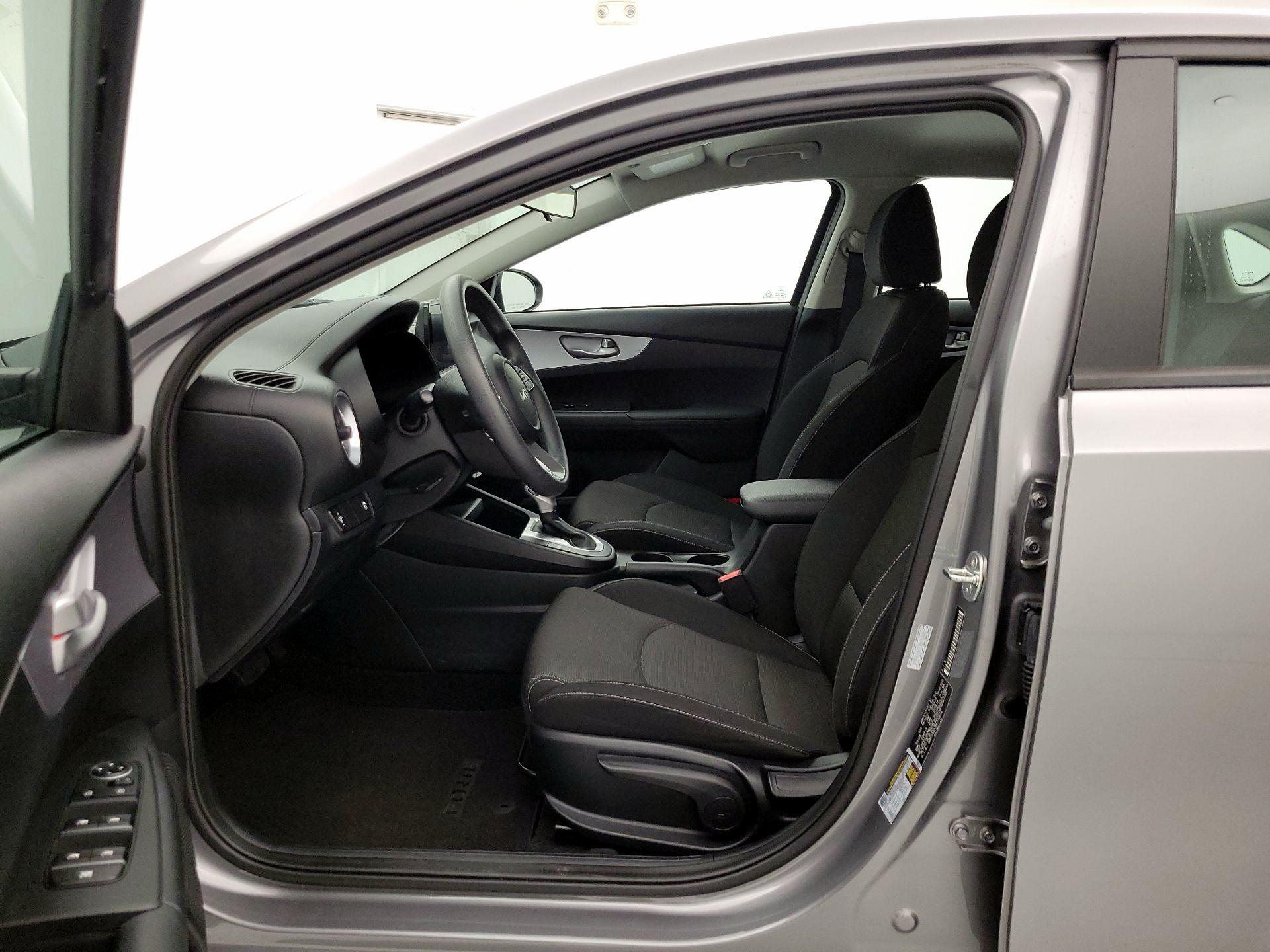 Thumbnail: 2024 Kia Forte - 11